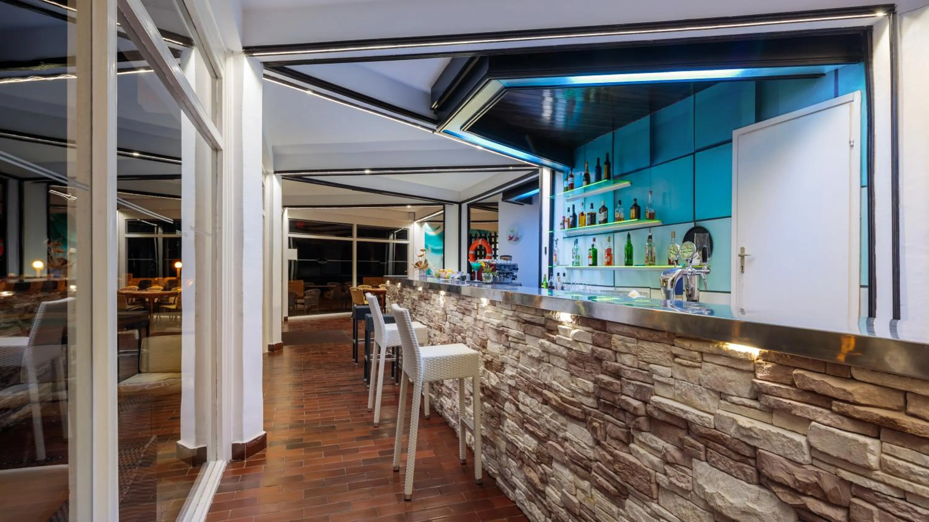 Lounge or bar in Fontana Resort