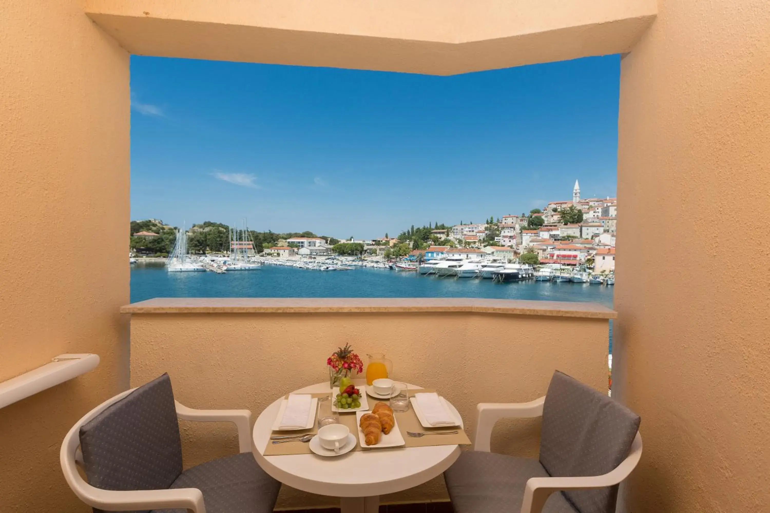 One-Bedroom Apartment (4 Adults) in Maistra Select Riva Apartments One-Bedroom Apartment (4 Adults) in Maistra Select Riva Apartments