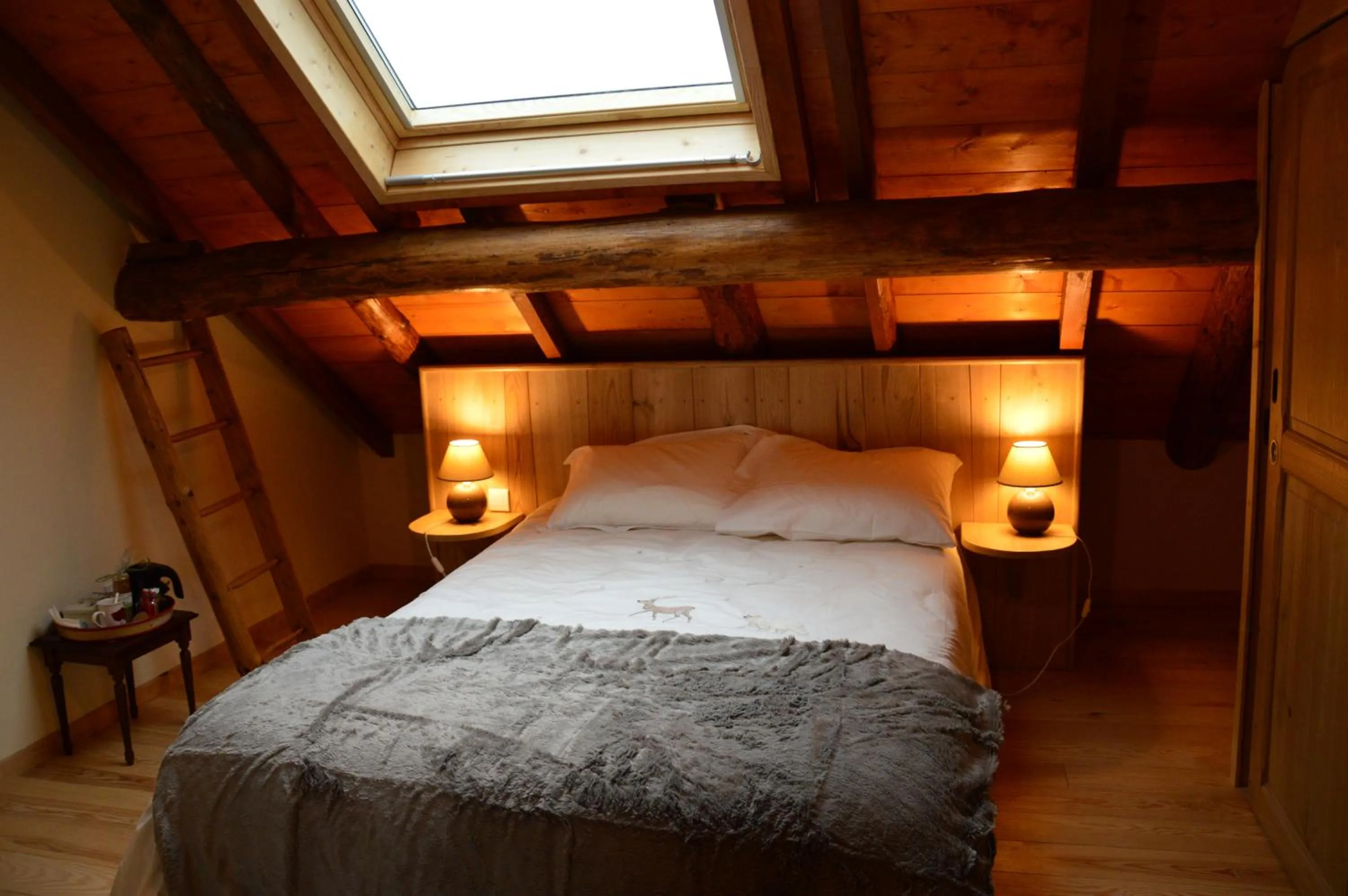 Photo of the whole room, Bed in chambres et table d'hôtes du Péré