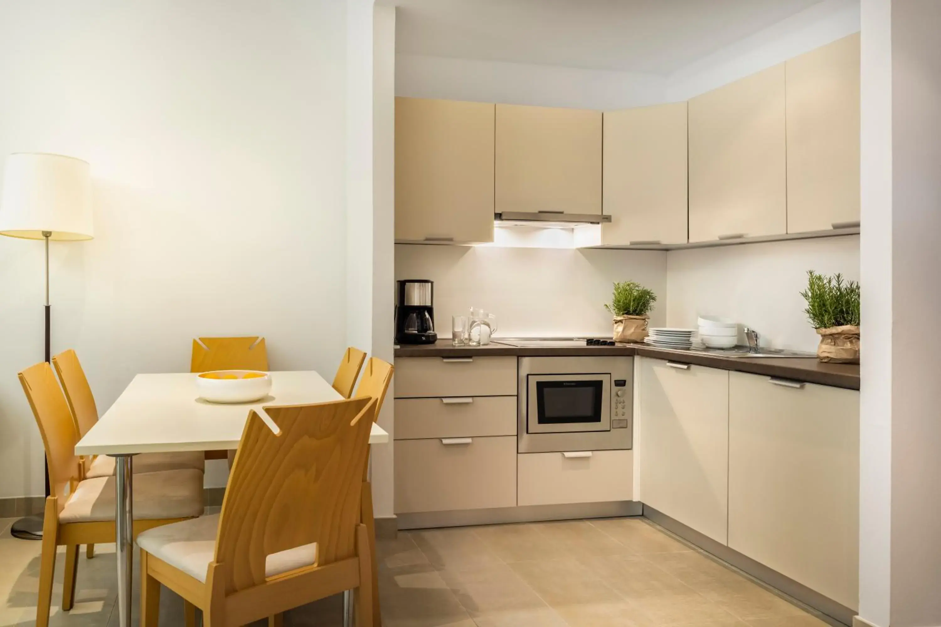 Kitchen or kitchenette, Kitchen/Kitchenette in Resort Petalon