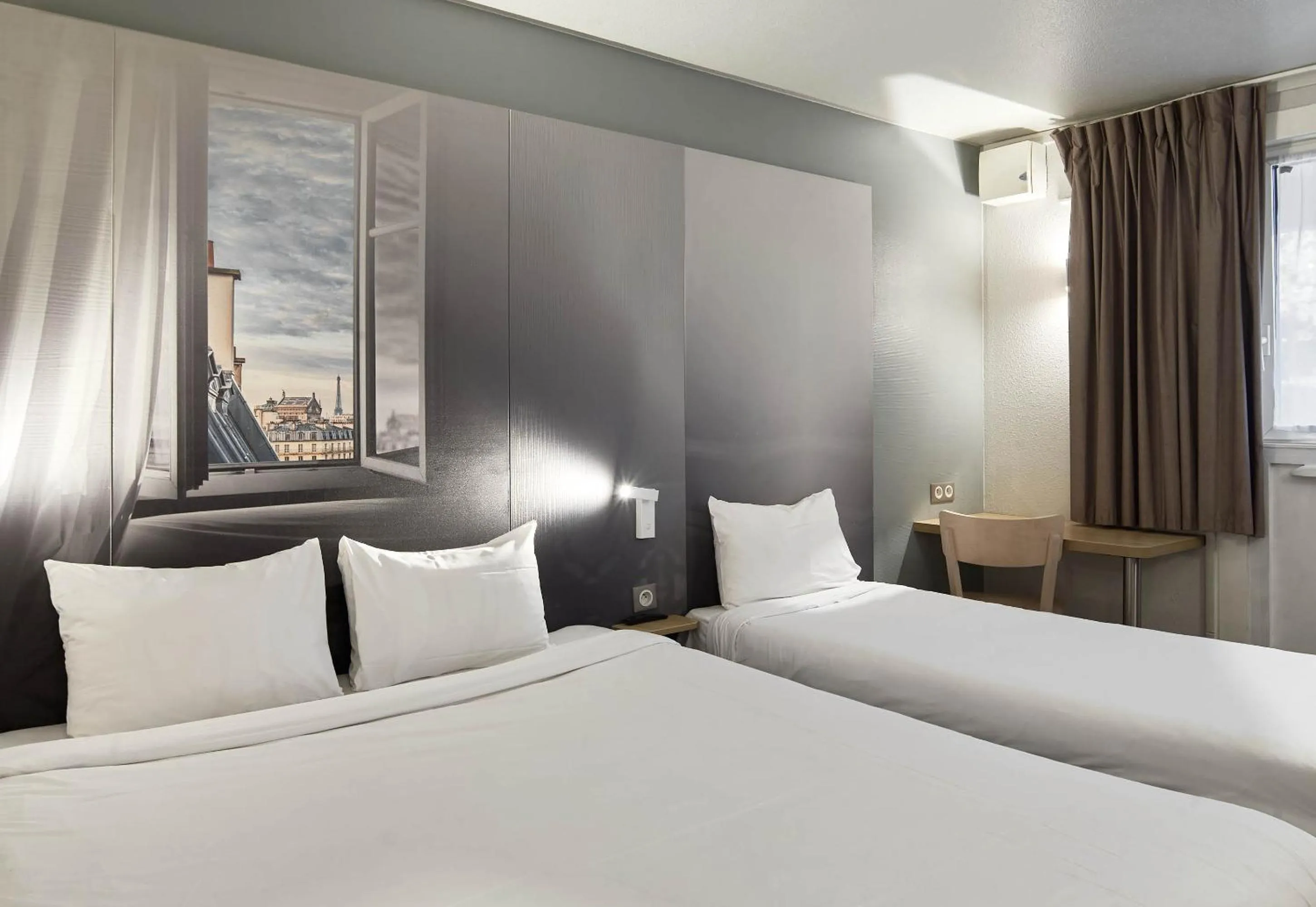 Bedroom, Bed in B&B HOTEL La Queue En Brie