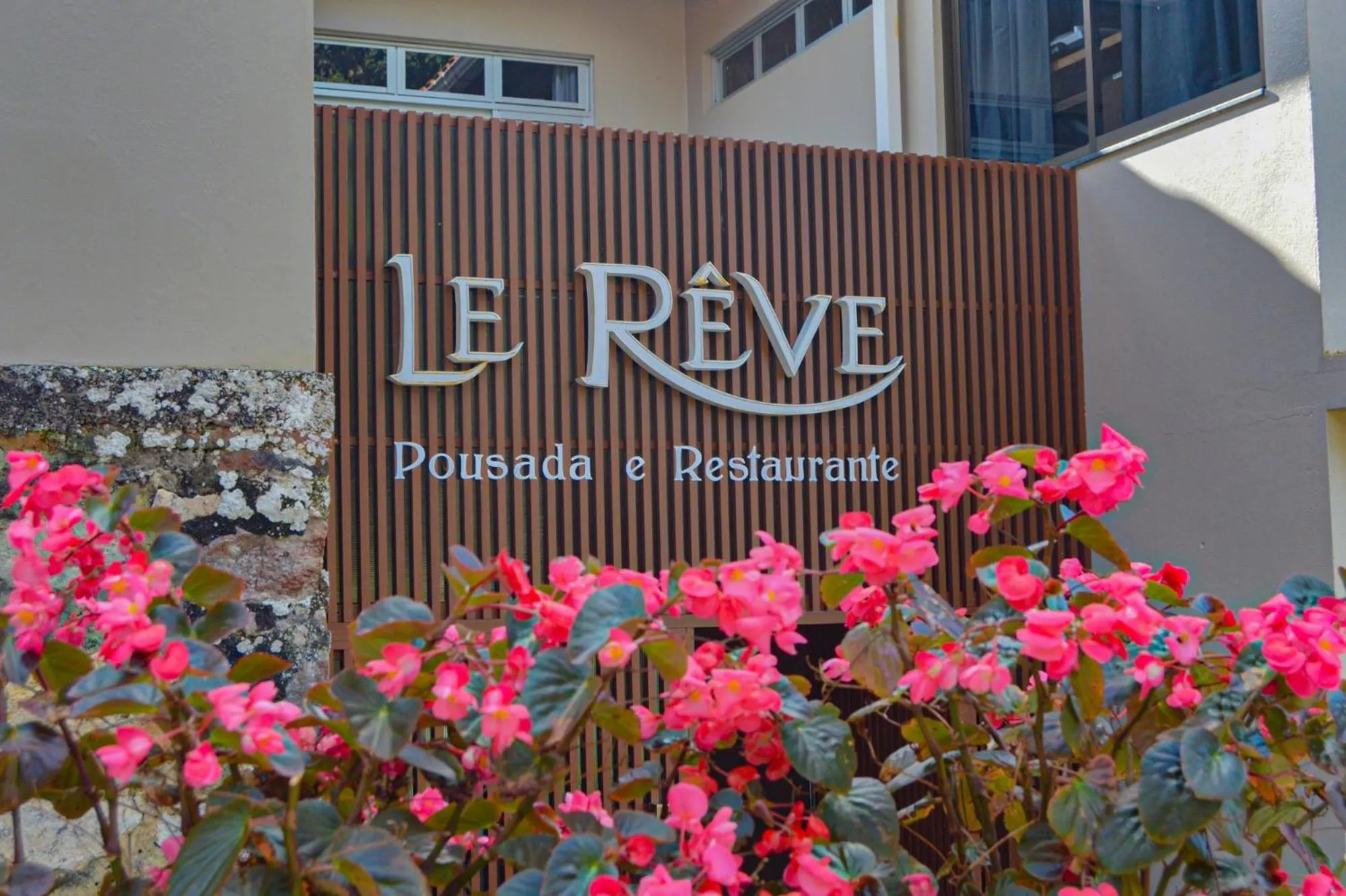 Property logo or sign in Le Rêve Pousada e Restaurante