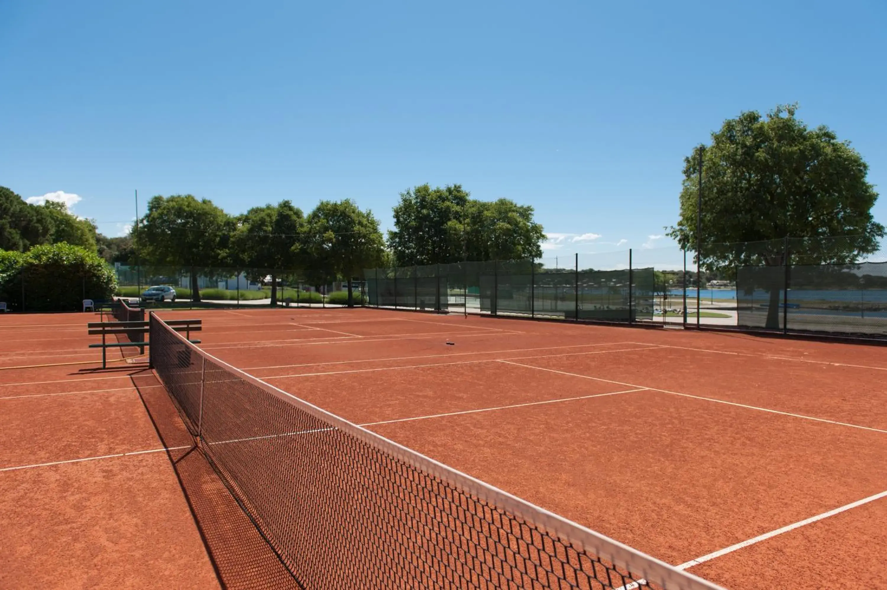 Activities, Tennis/Squash in Villas Rubin Resort