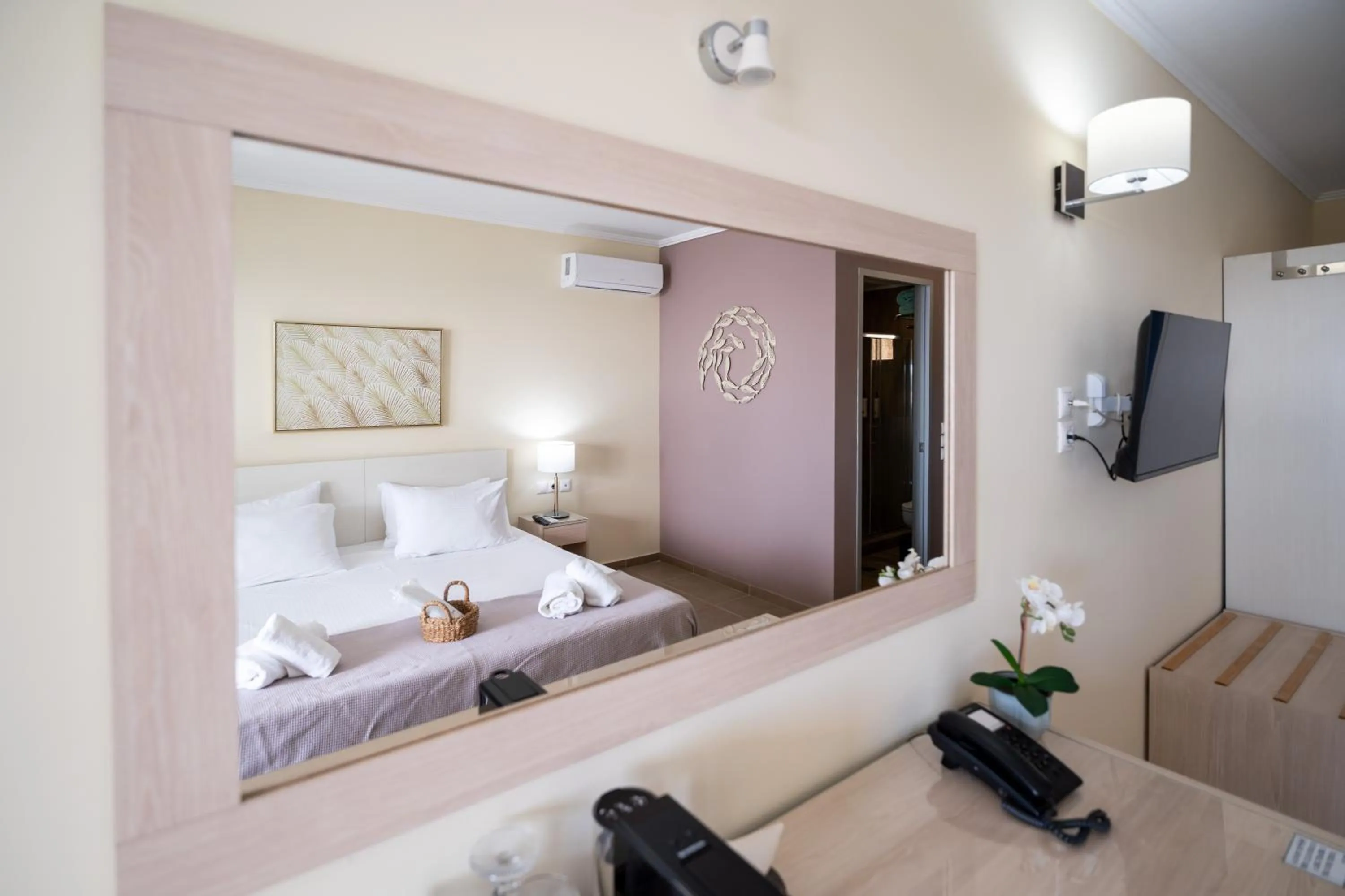 Bed in La Luna Hotel