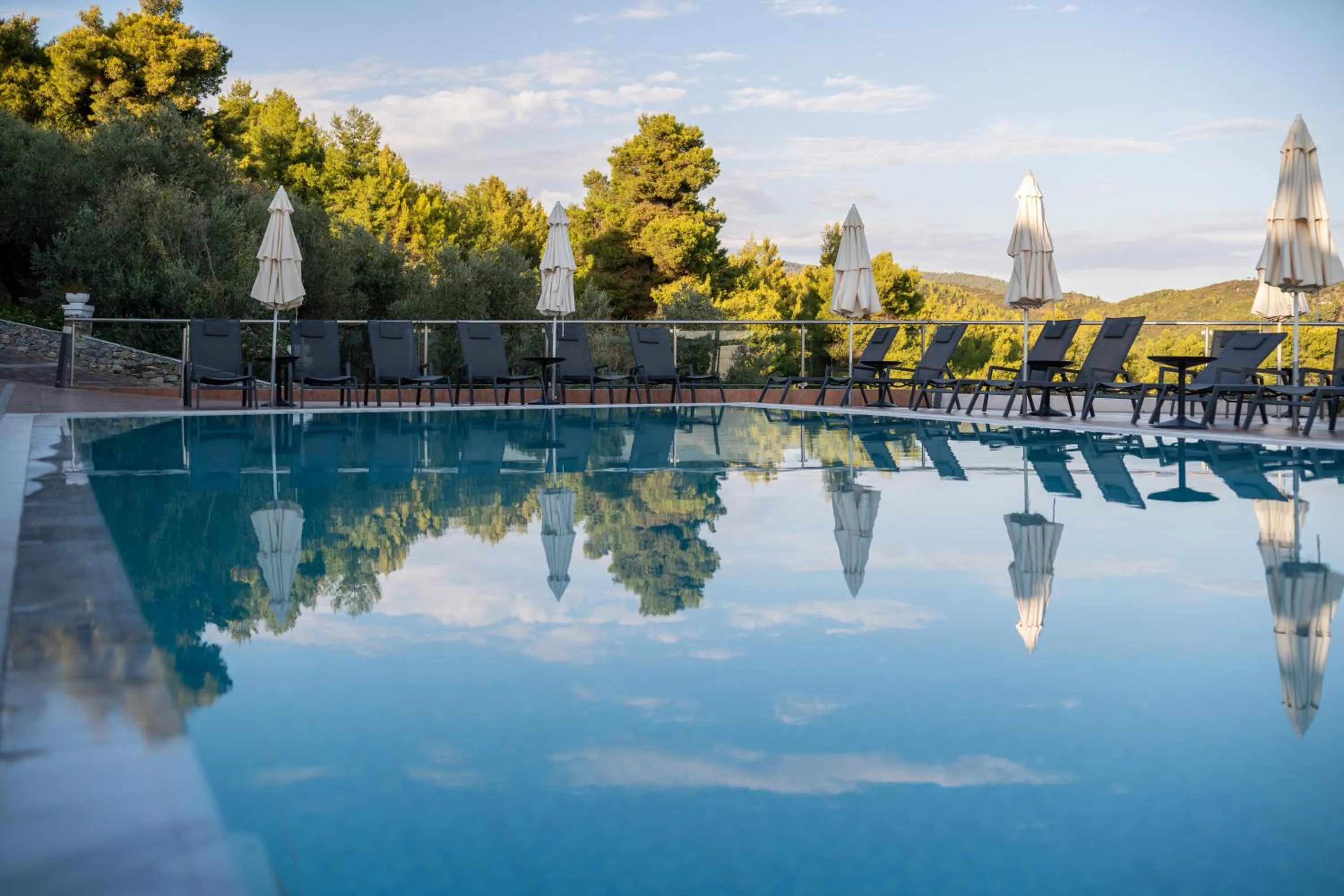 Swimming pool in La Luna Hotel