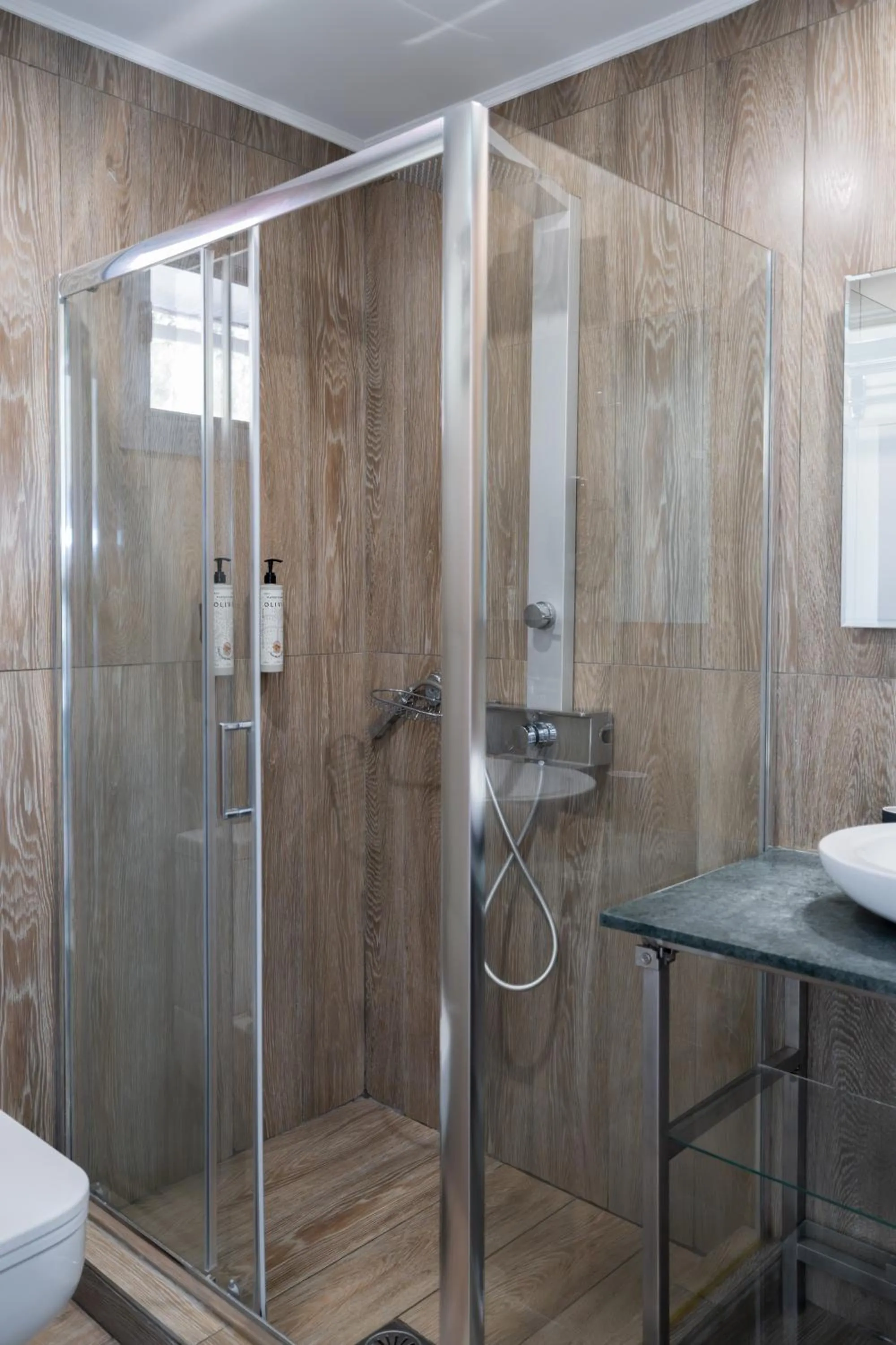 Shower in La Luna Hotel