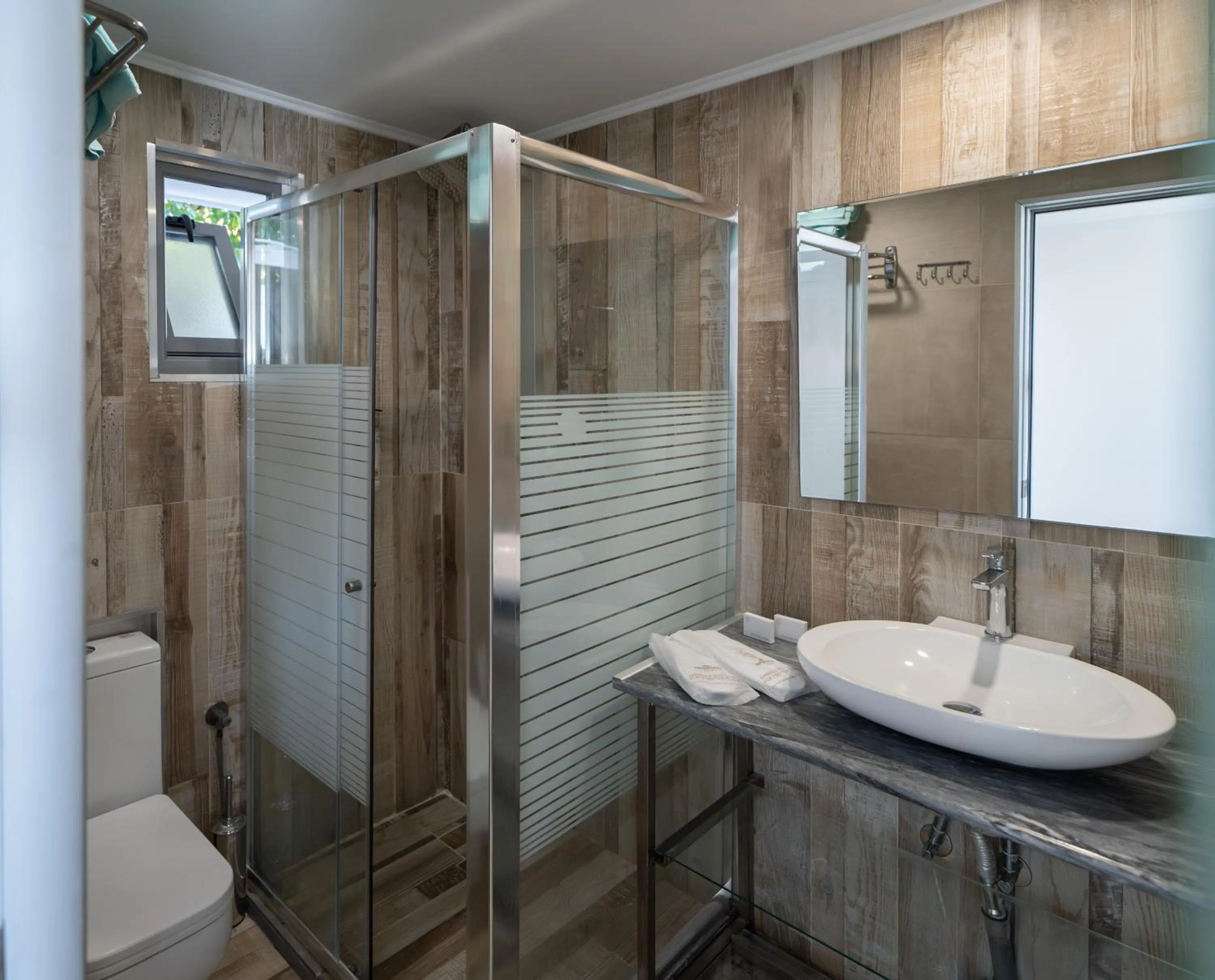 Bathroom in La Luna Hotel