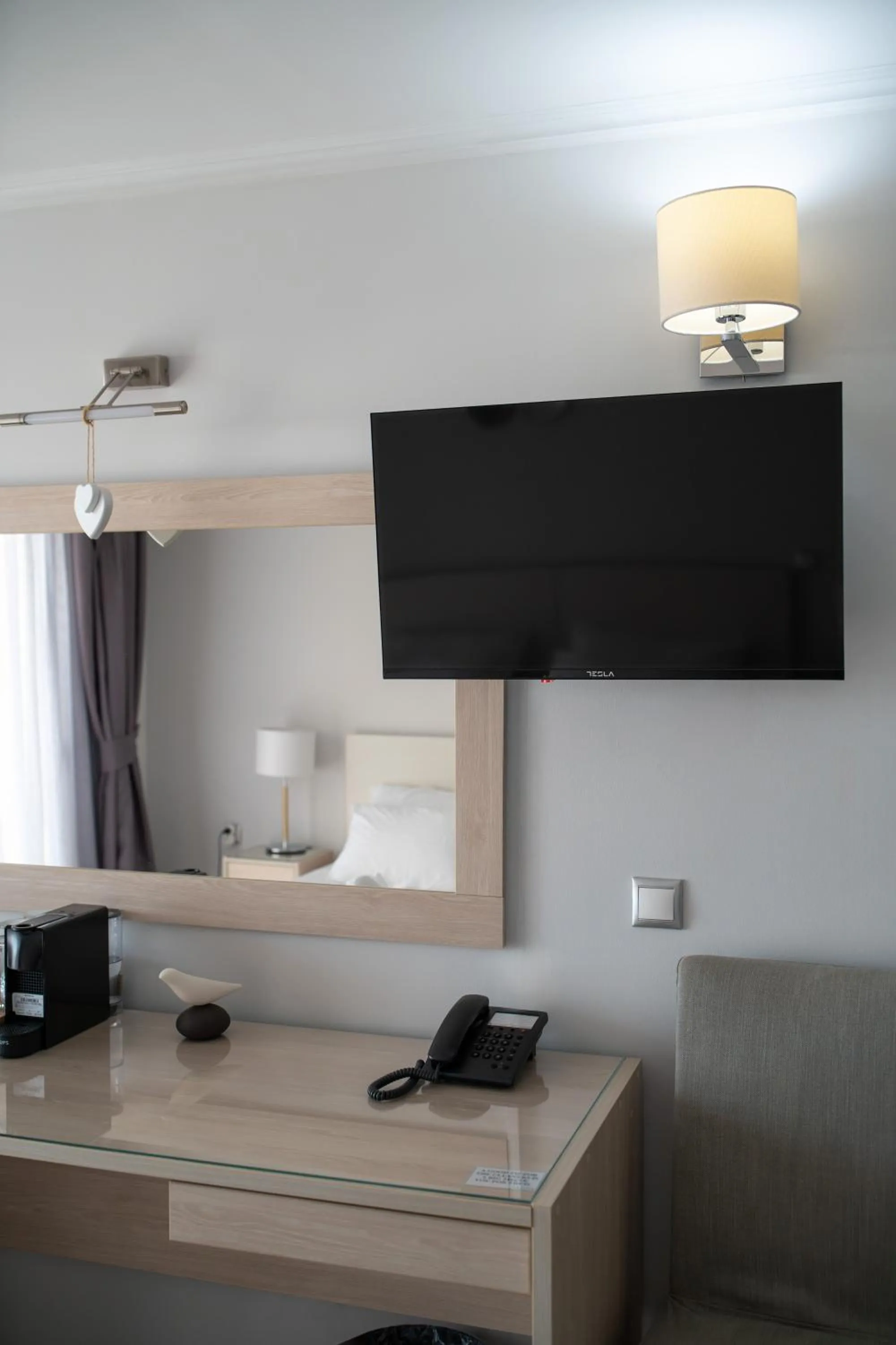 TV and multimedia in La Luna Hotel