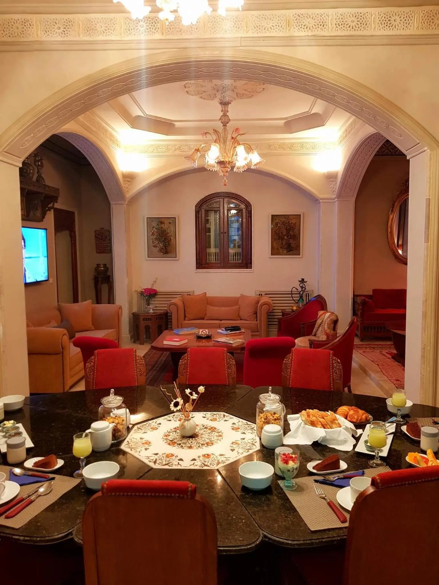 Communal lounge/ TV room in Maison d'Hôtes Dar Ennassim