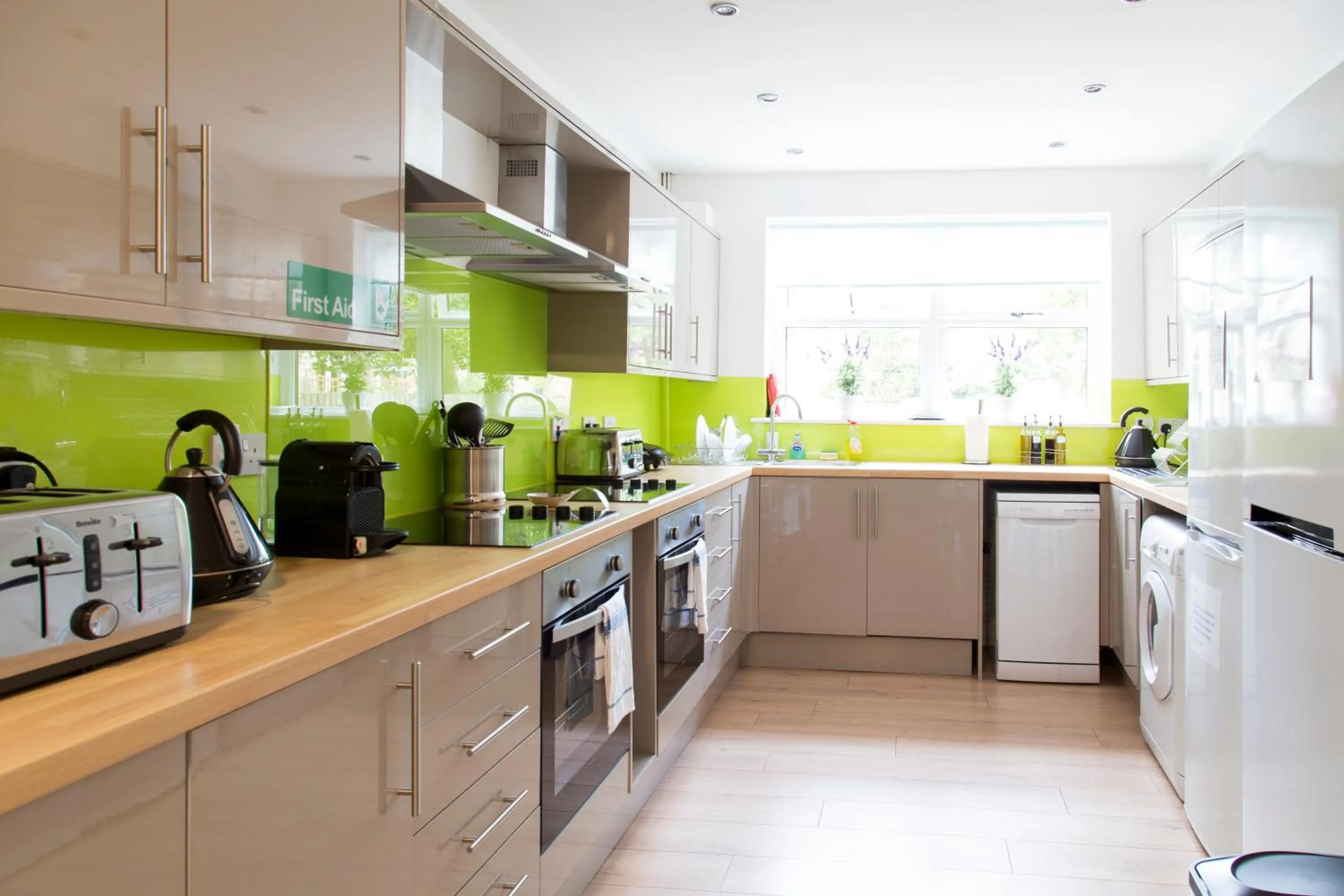 Kitchen or kitchenette in Cambridge City Rooms by Paymán Club