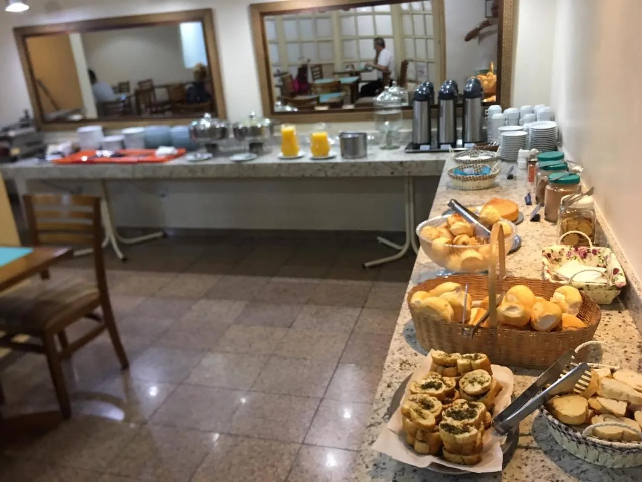 Continental breakfast in Hotel Globo Rio