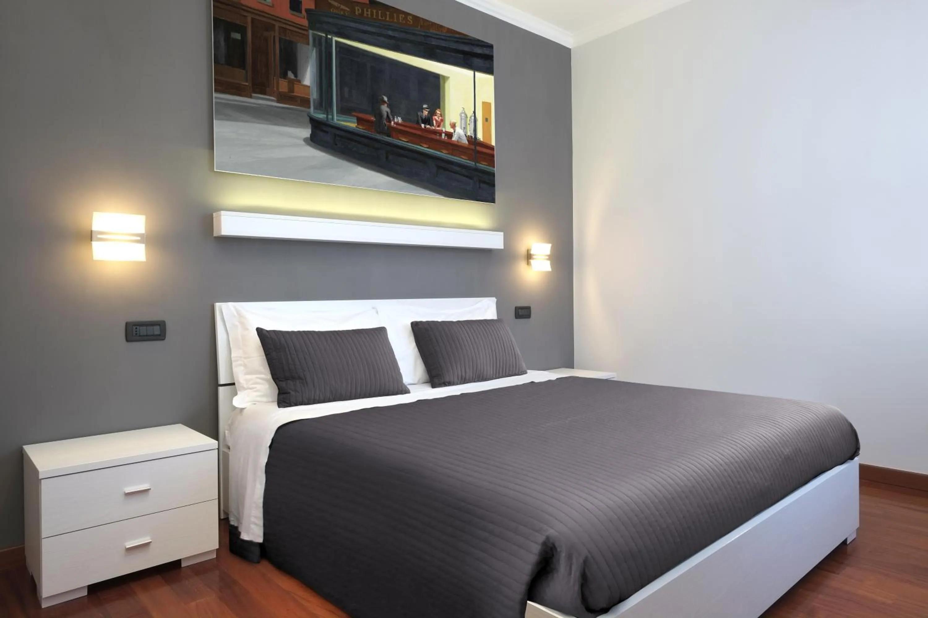 Double Classic Room with Private Bathroom - single occupancy in J24 B&B