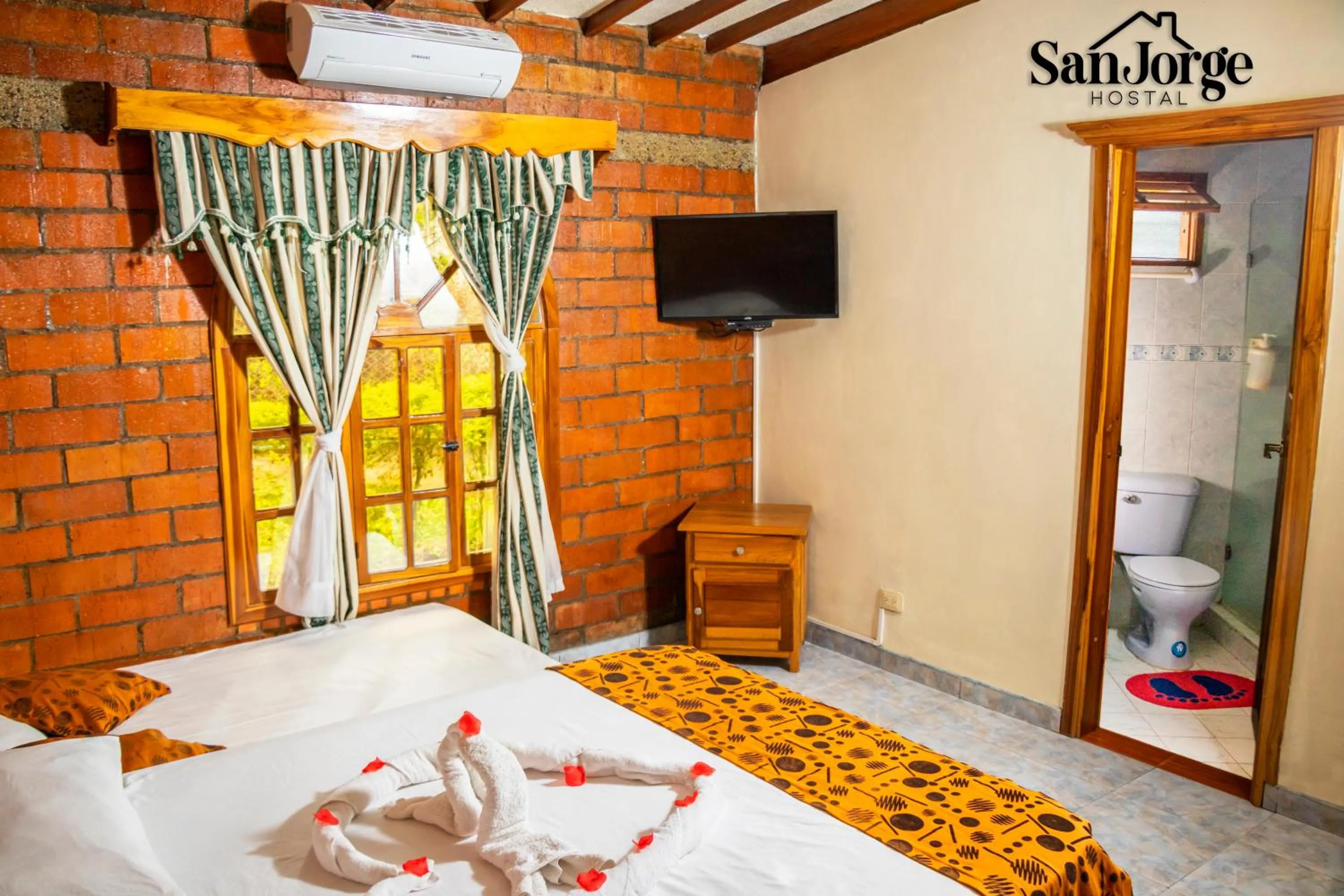 Basic Triple Room in Hostal San Jorge