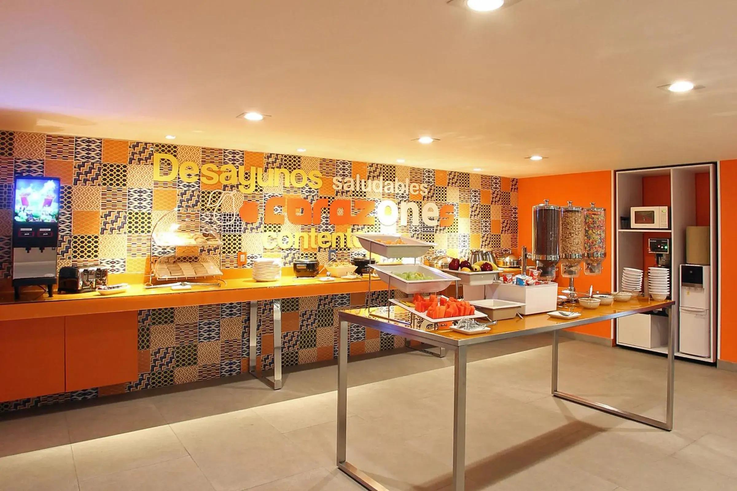 Restaurant/places to eat in One Cuautitlan Restaurant/places to eat in One Cuautitlan