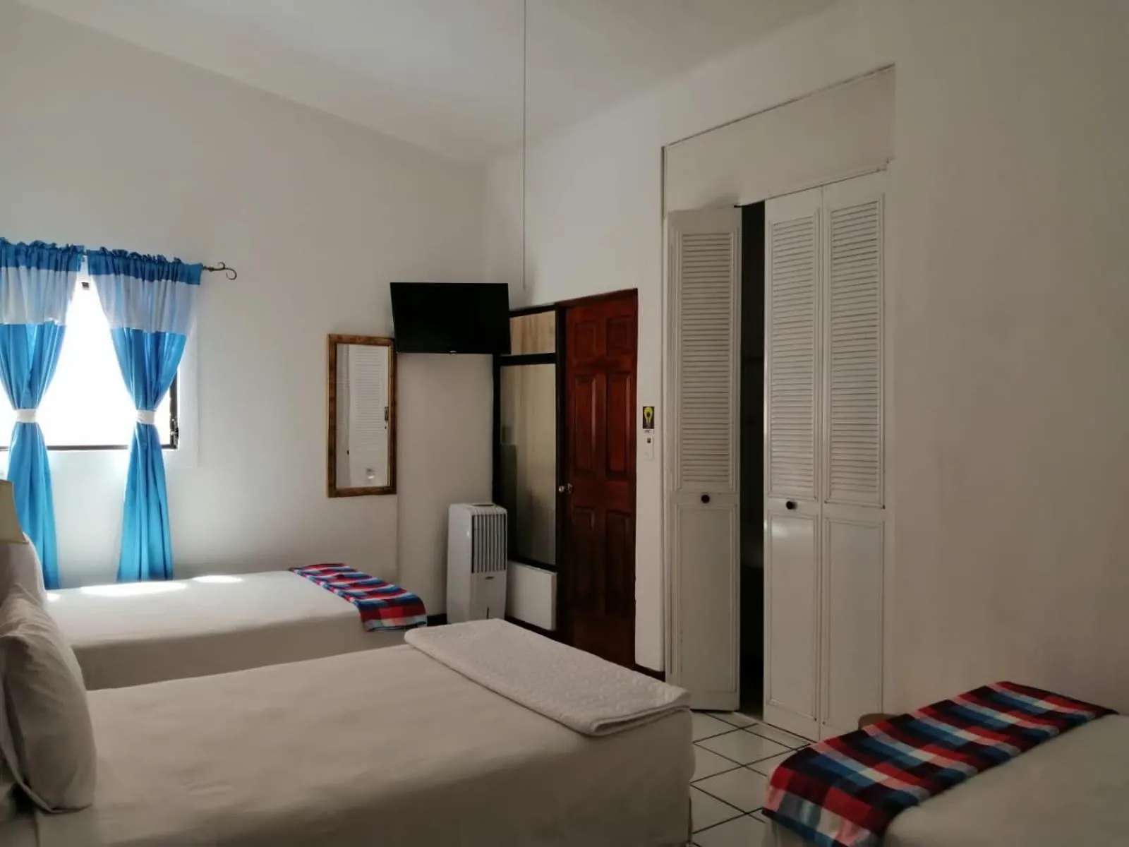 Bedroom, Bed in Novohostal B&B