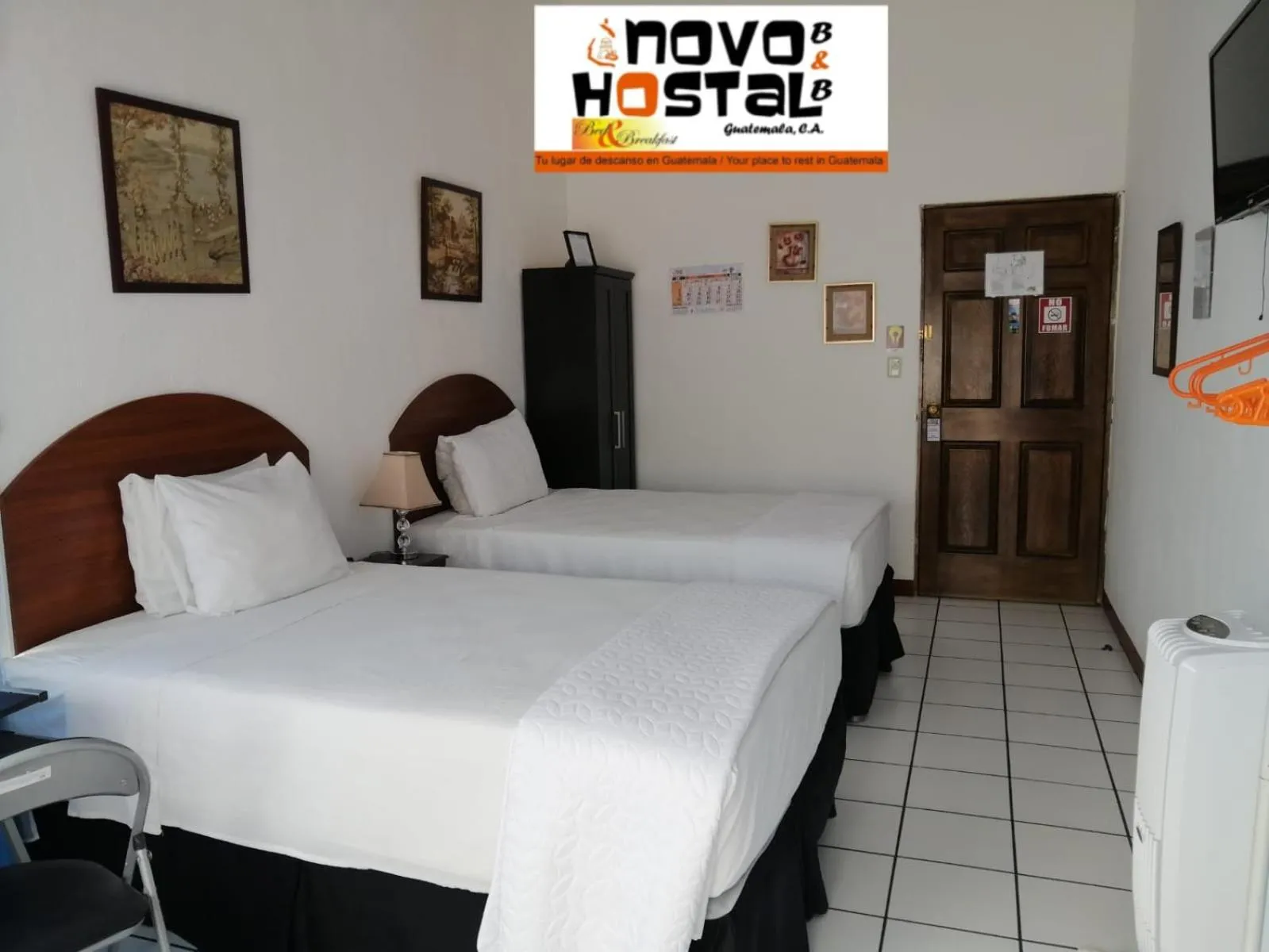 Bed in Novohostal B&B