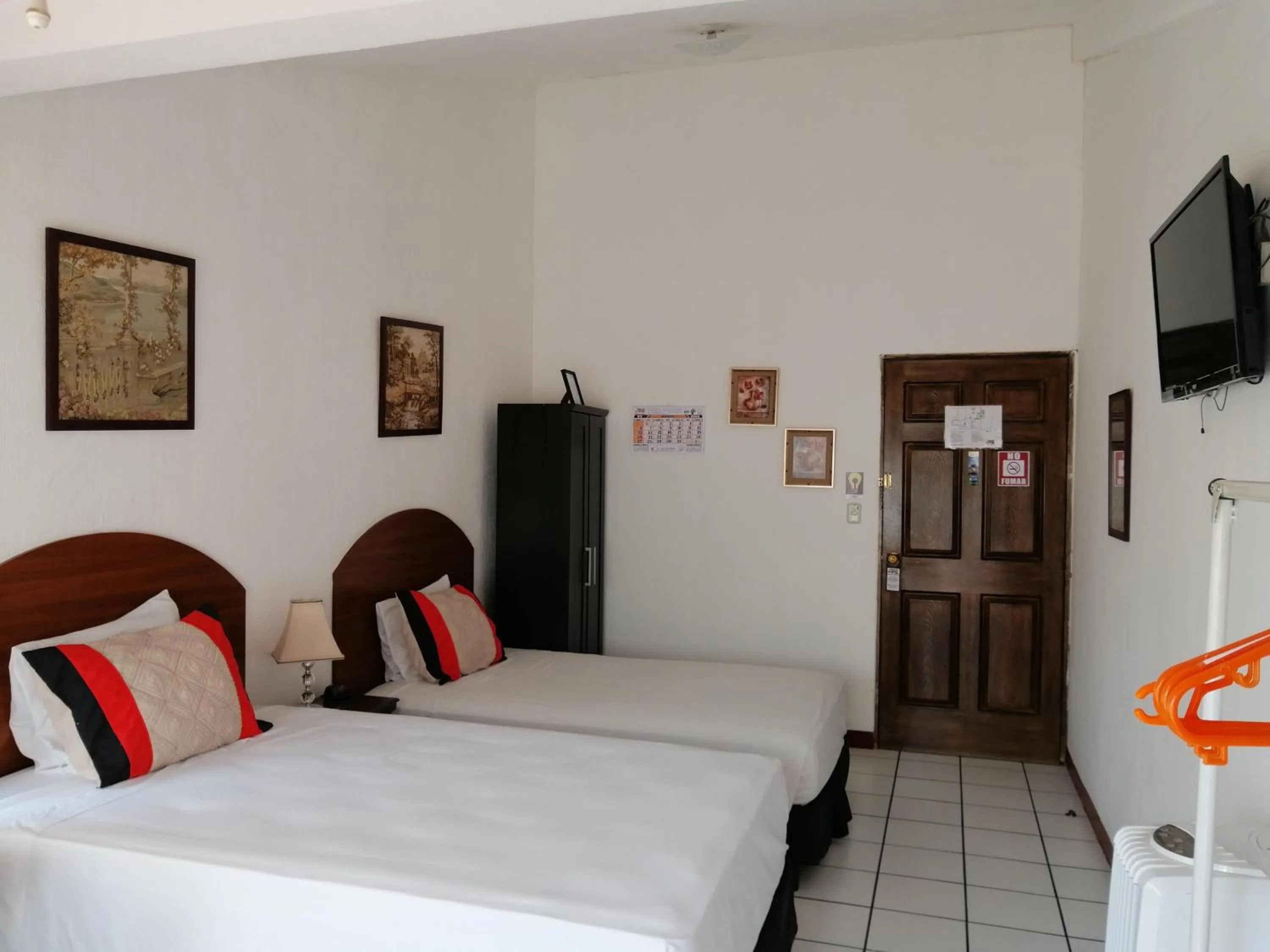 Bed in Novohostal B&B