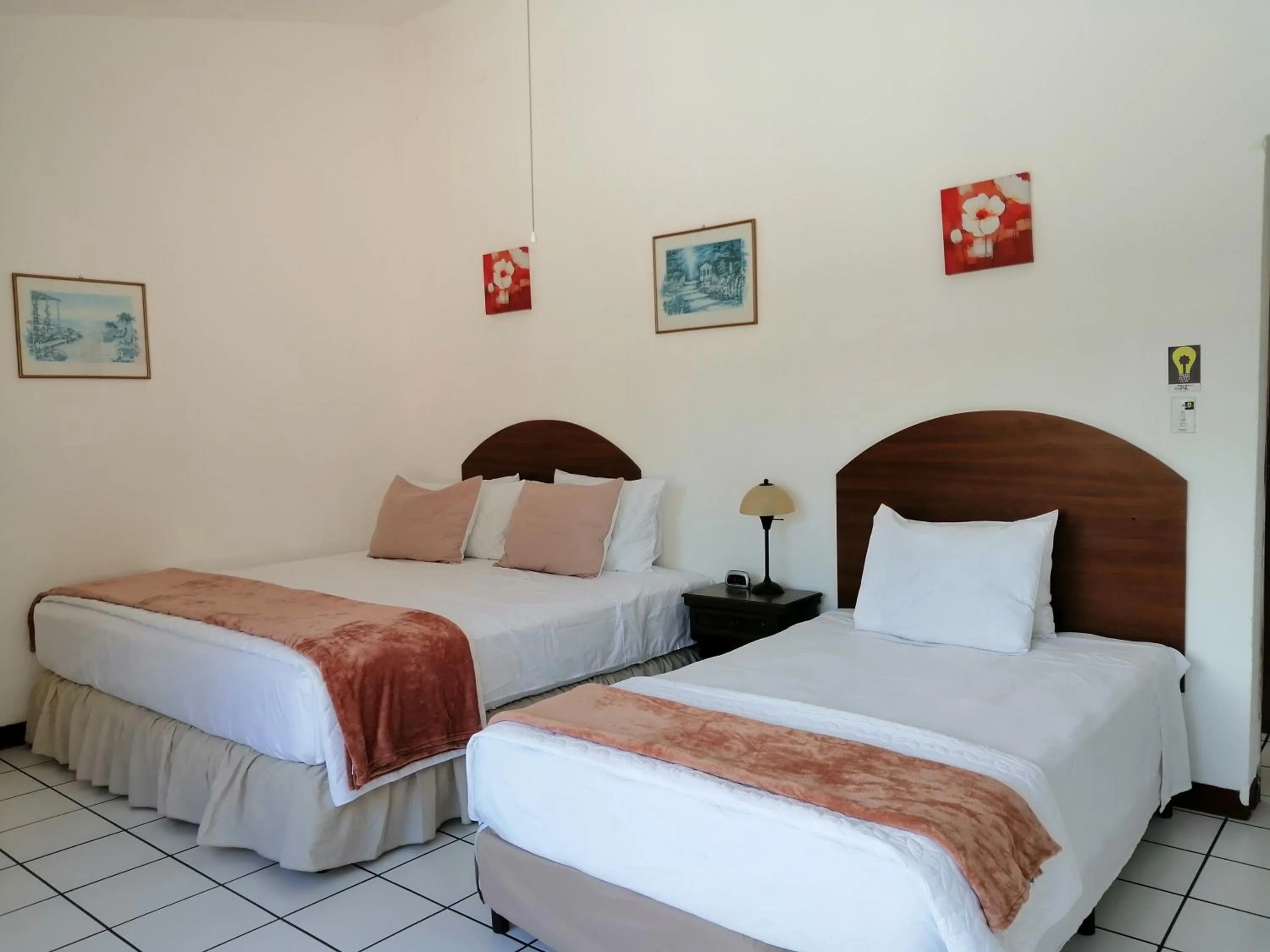 Bed in Novohostal B&B