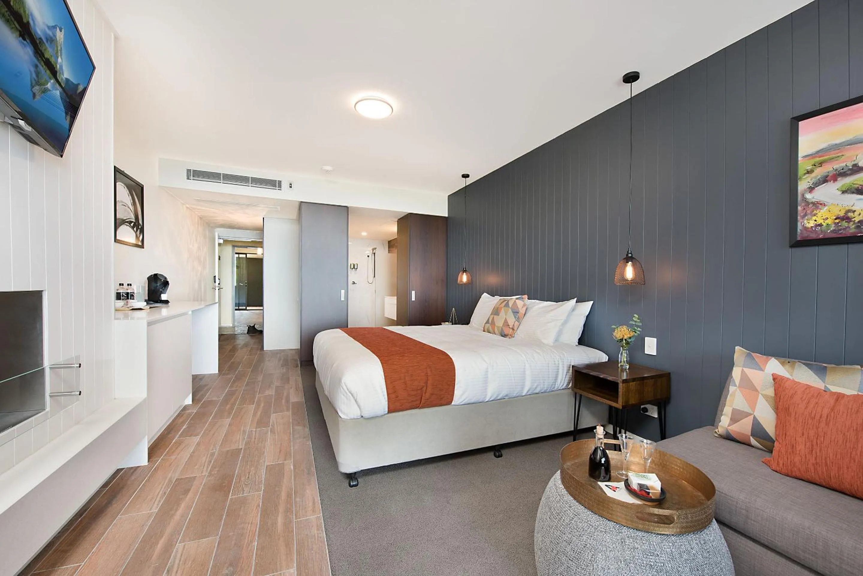 Living room, Bed in Altitude On Montville