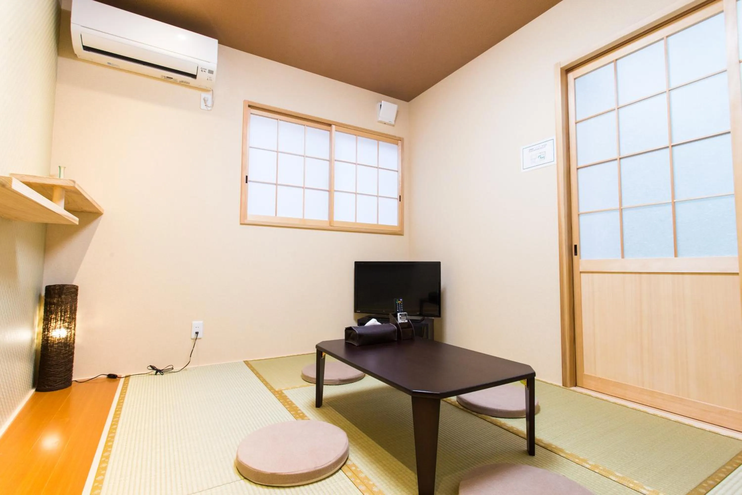 Living room in Rokuhara Inn