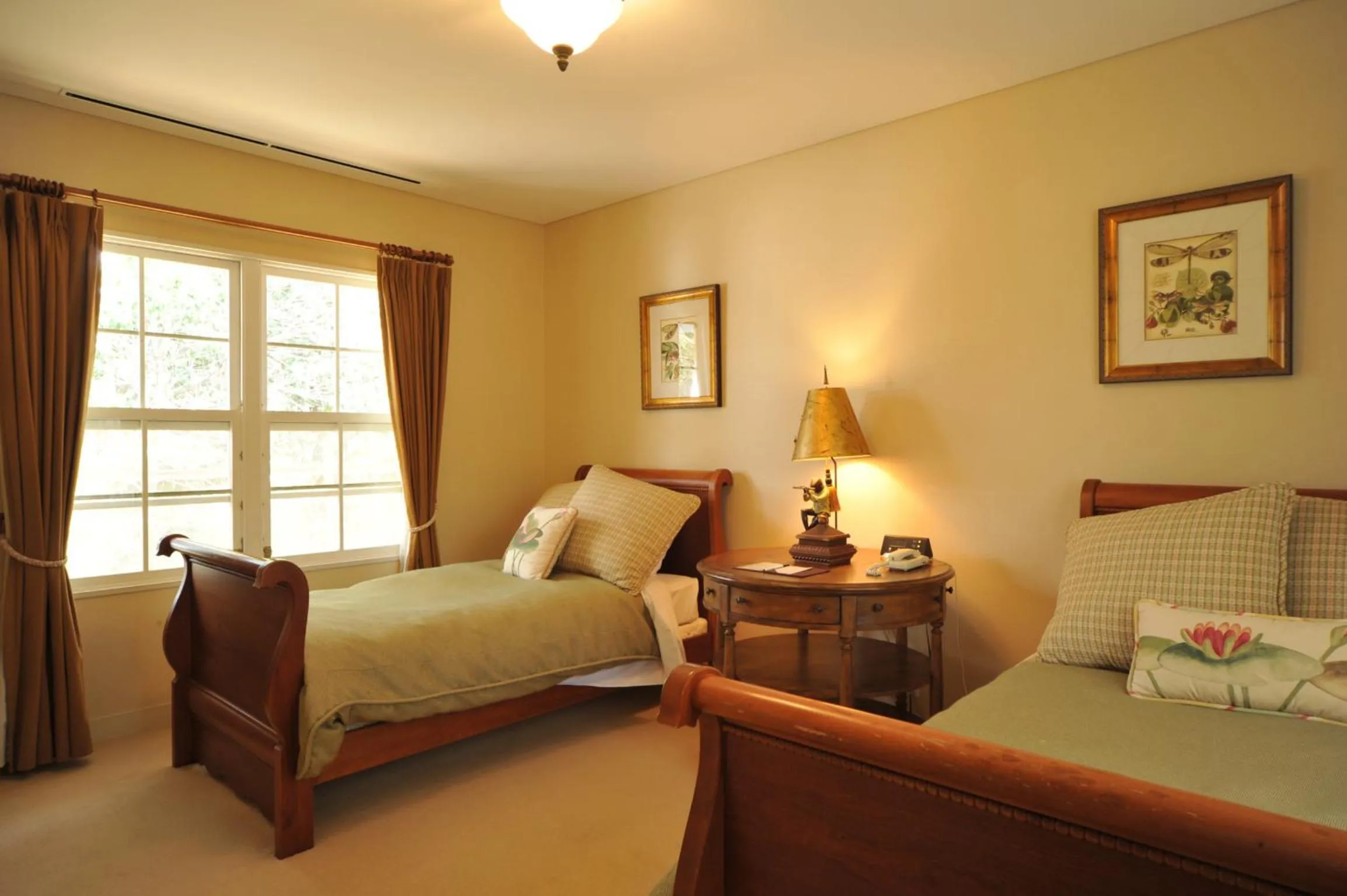 Bed in Forest Hills Garden