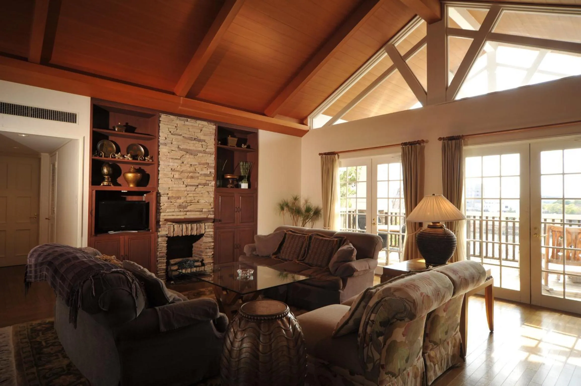 Photo of the whole room in Forest Hills Garden