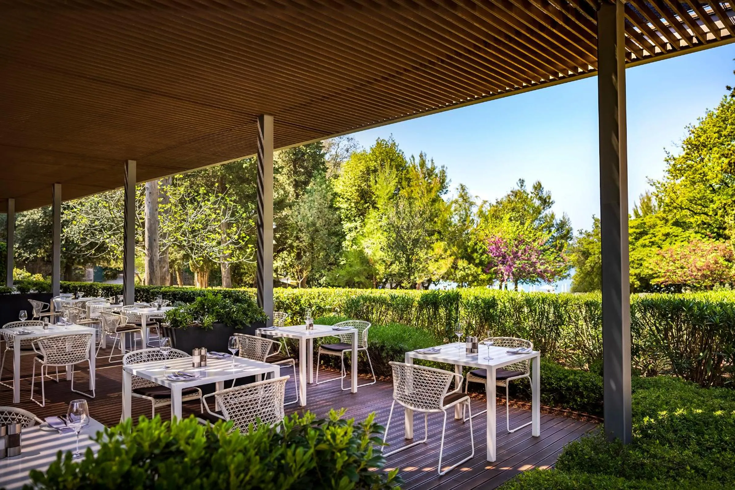 Restaurant/places to eat in Eden Hotel by Maistra Collection