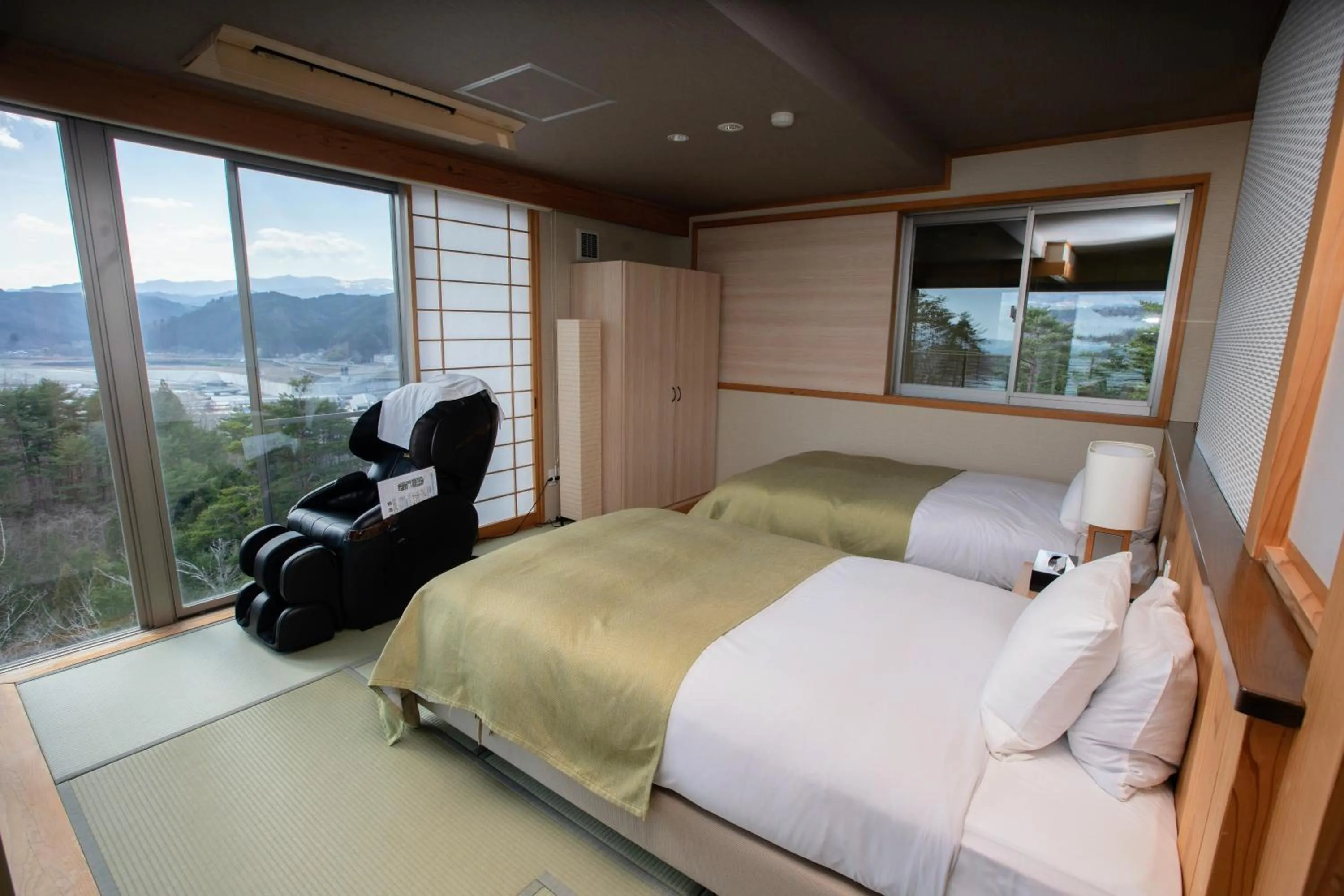 Bedroom, Bed in Nagisatei Taroan