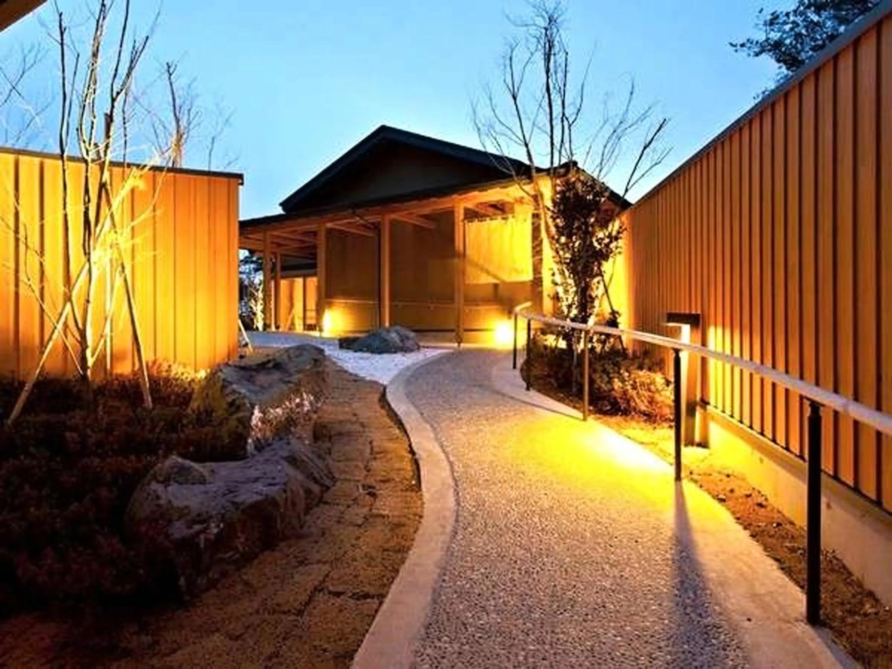 Facade/entrance in Nagisatei Taroan