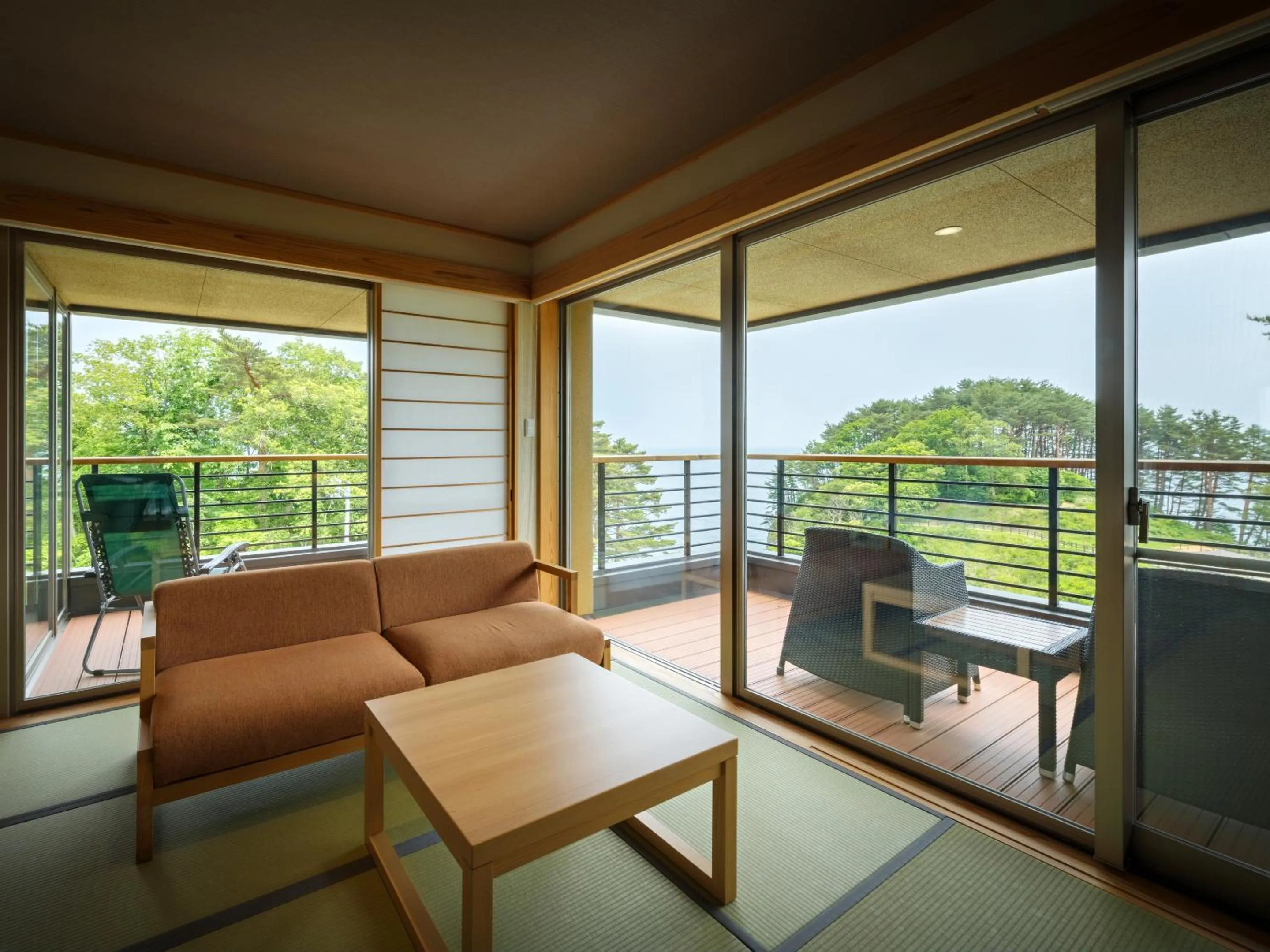 Day in Nagisatei Taroan