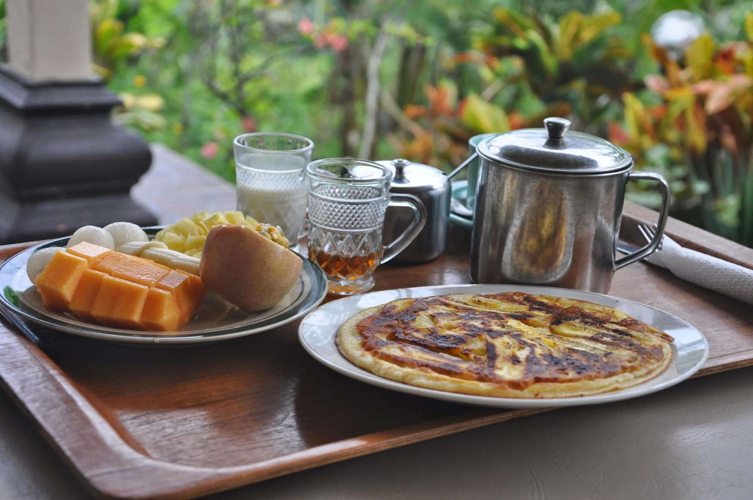 Food and drinks in Surya Homestay