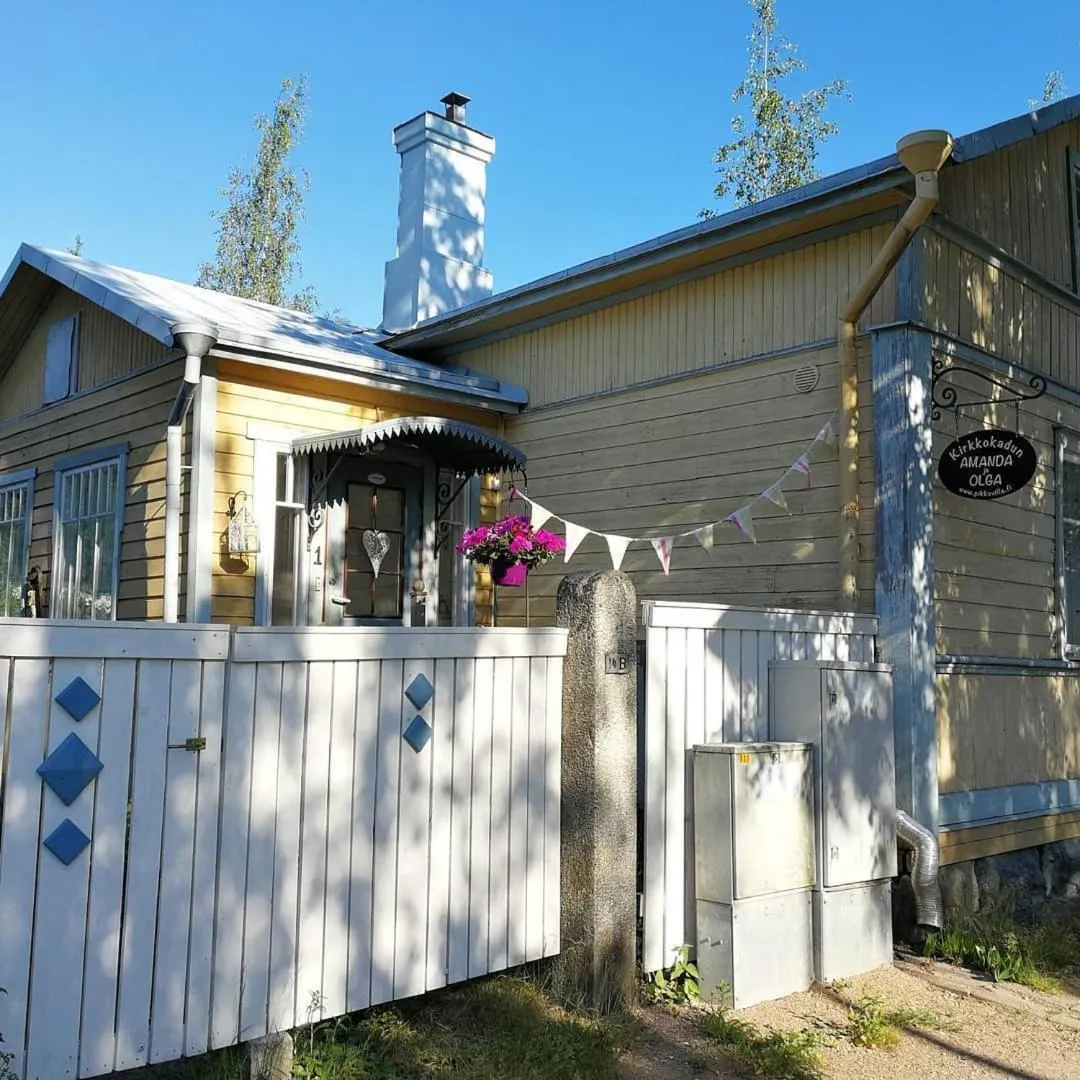 Property building in Kirkkokadun Amanda ja Olga