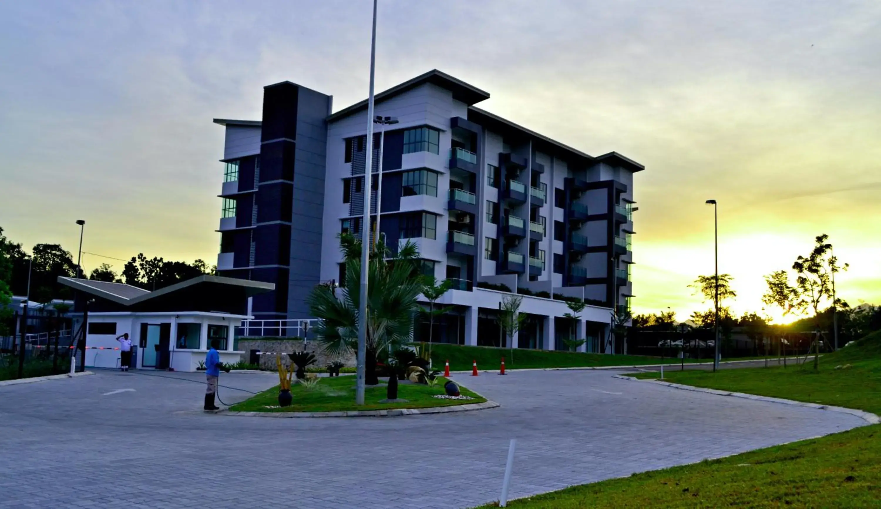 Facade/entrance in Meru Suites at Meru Valley Resort Facade/entrance in Meru Suites at Meru Valley Resort