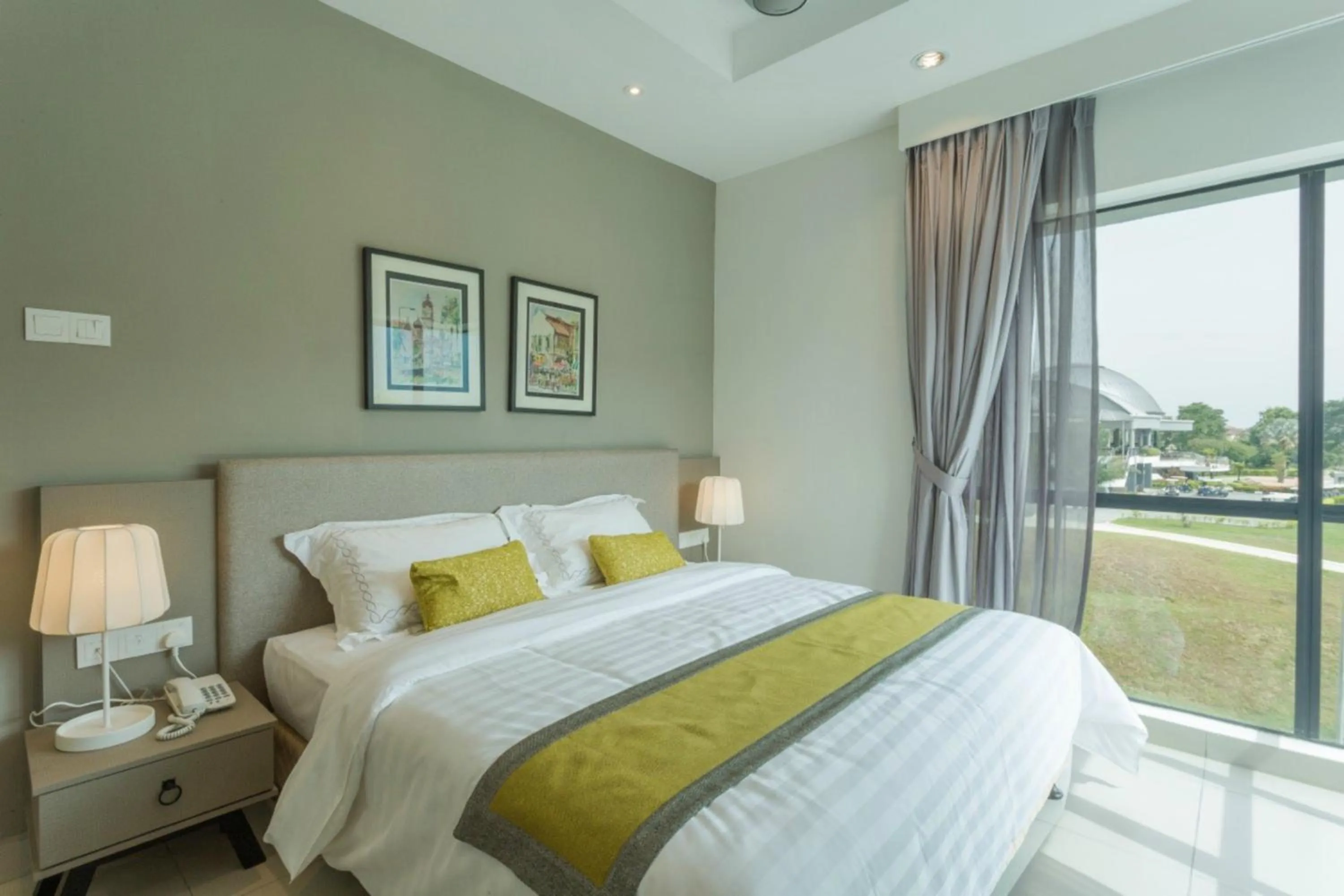 Bedroom, Bed in Meru Suites at Meru Valley Resort