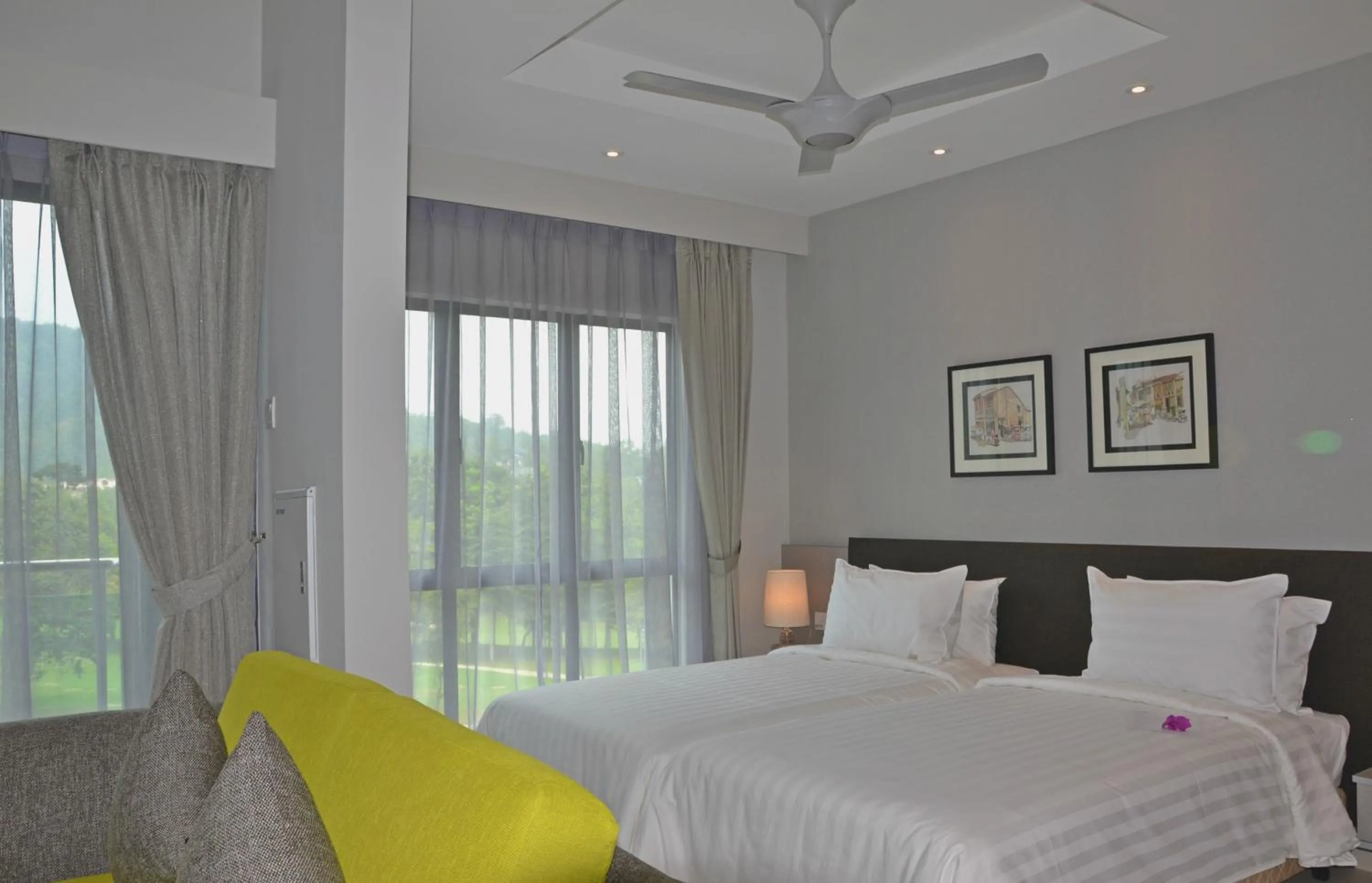 Bedroom, Bed in Meru Suites at Meru Valley Resort