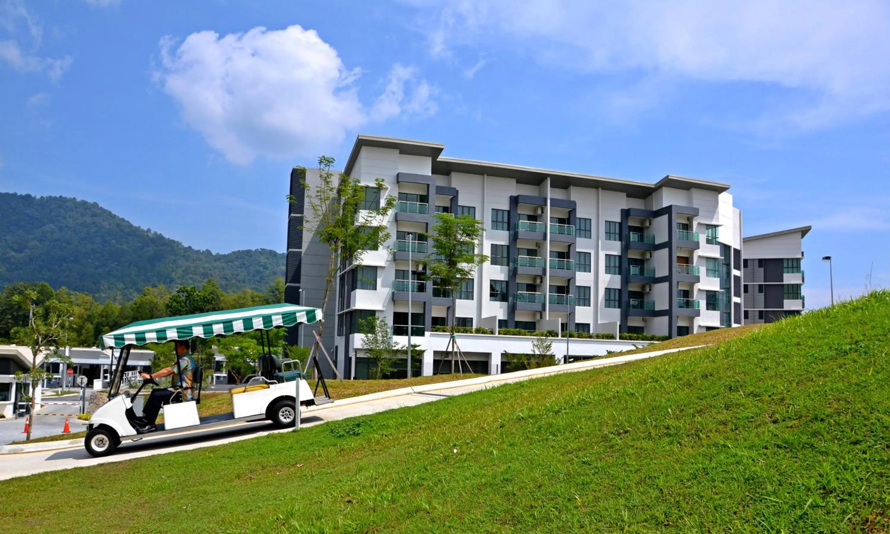 Facade/entrance in Meru Suites at Meru Valley Resort