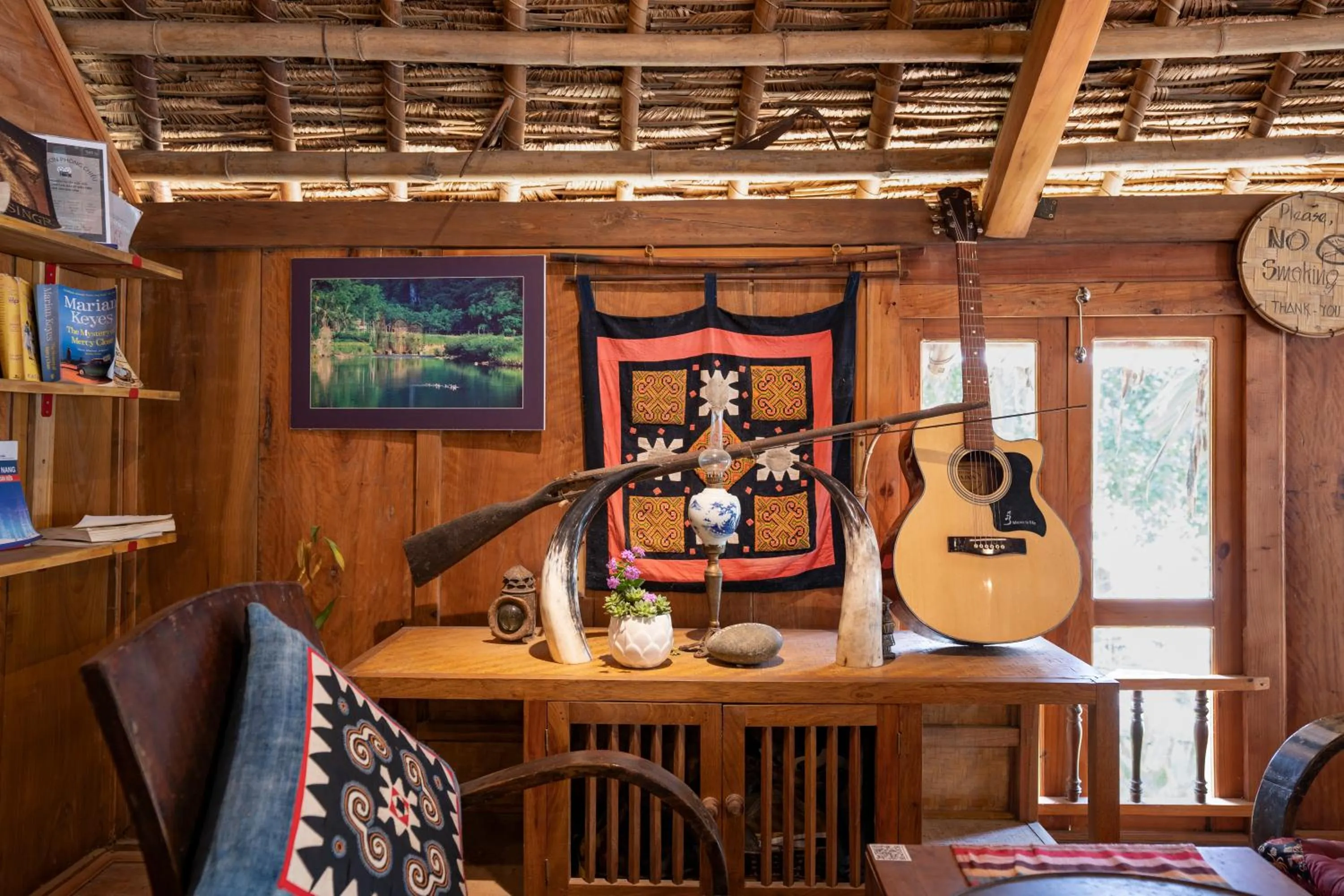 Lounge or bar in Puluong Retreat