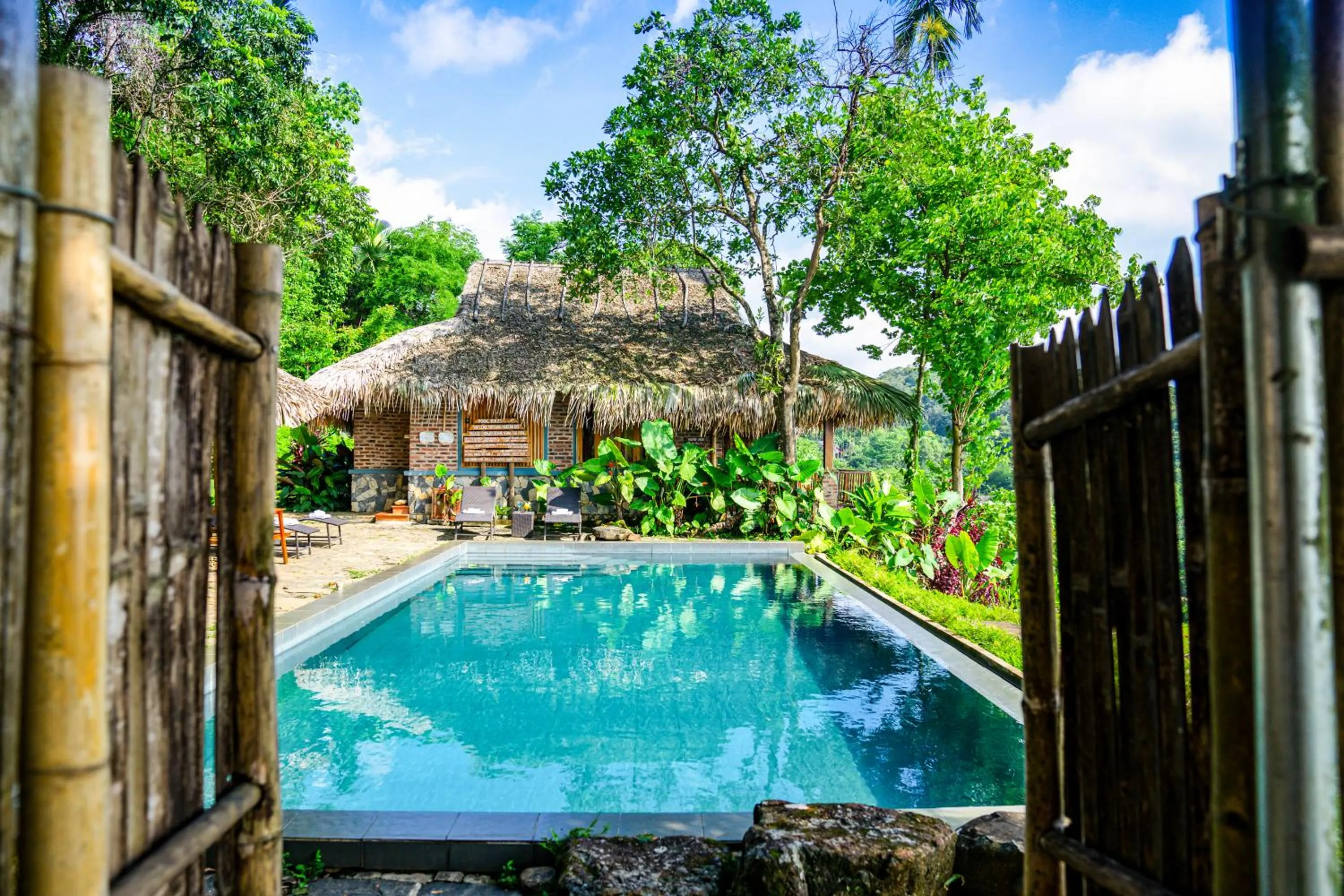 Swimming pool in Puluong Retreat