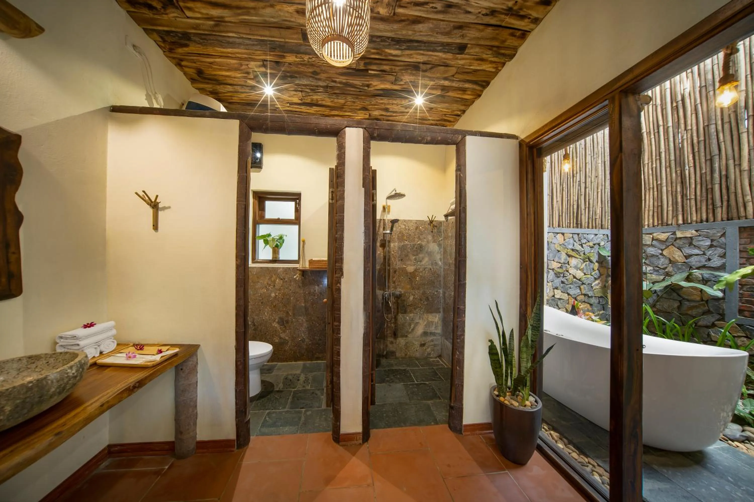 Shower in Puluong Retreat