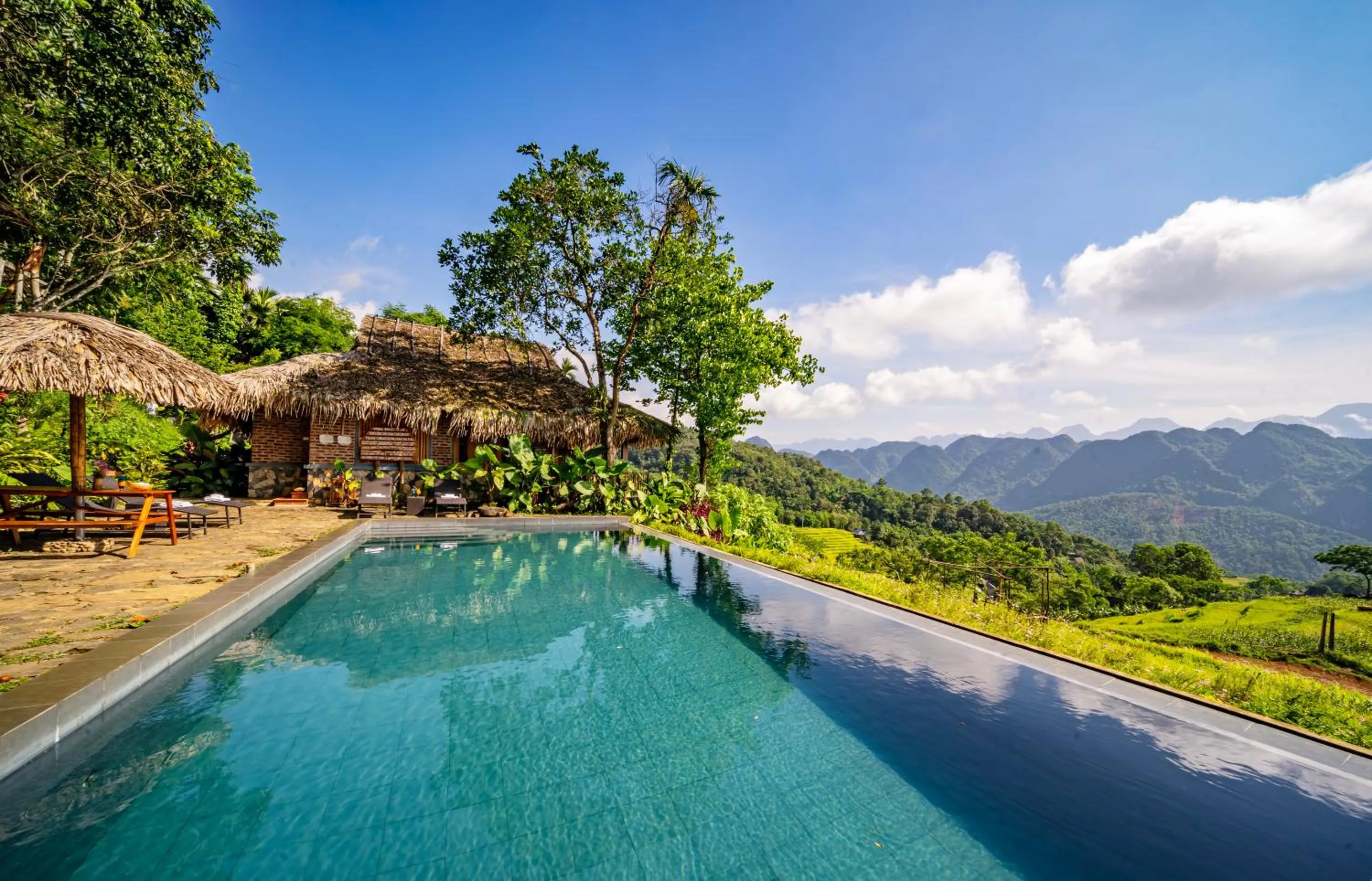 Swimming pool in Puluong Retreat