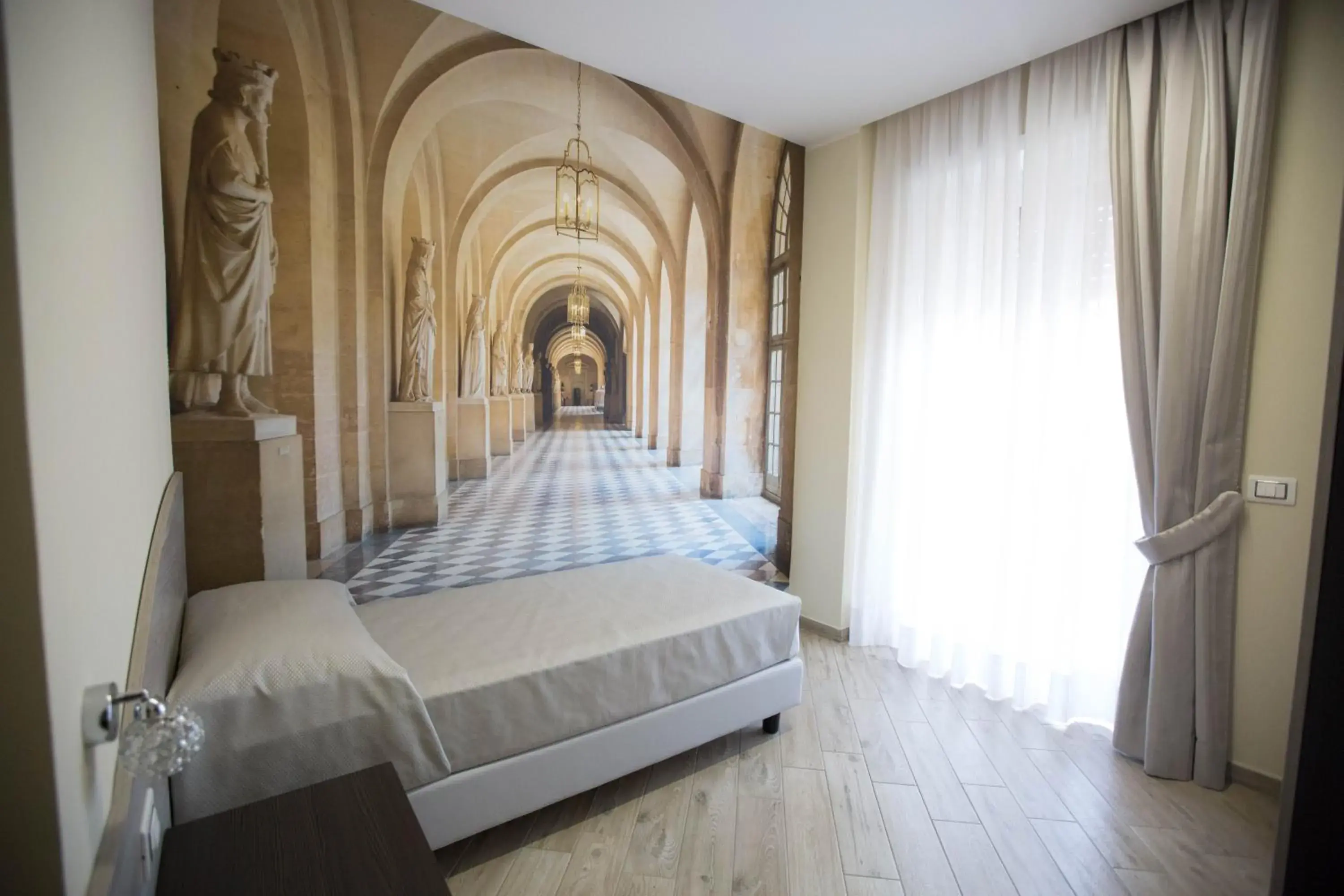 Deluxe Single Room with Balcony in 4 Rent Deluxe Single Room with Balcony in 4 Rent