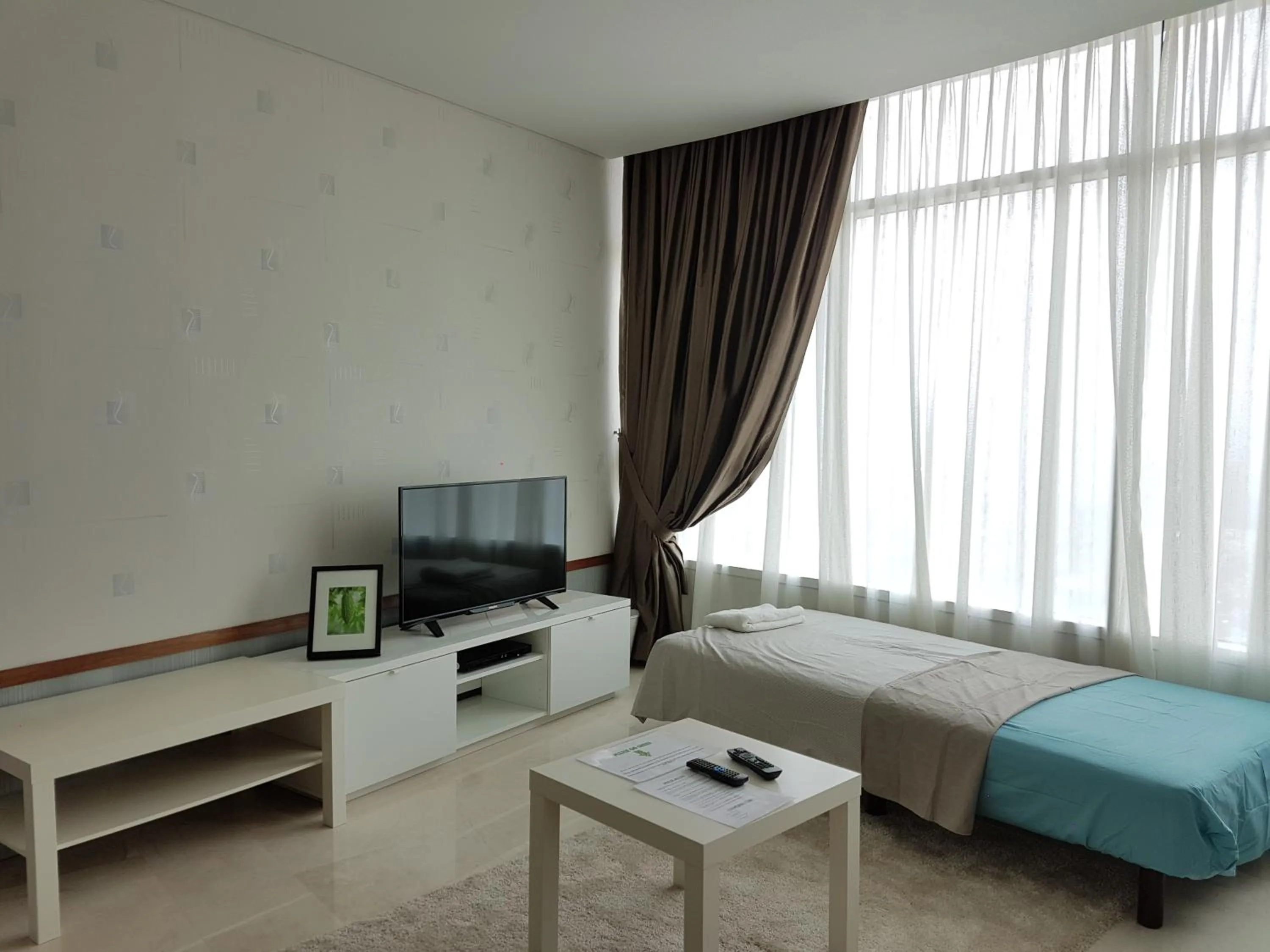 Living room, Bed in Vortex KLCC by Luxury Suites Asia