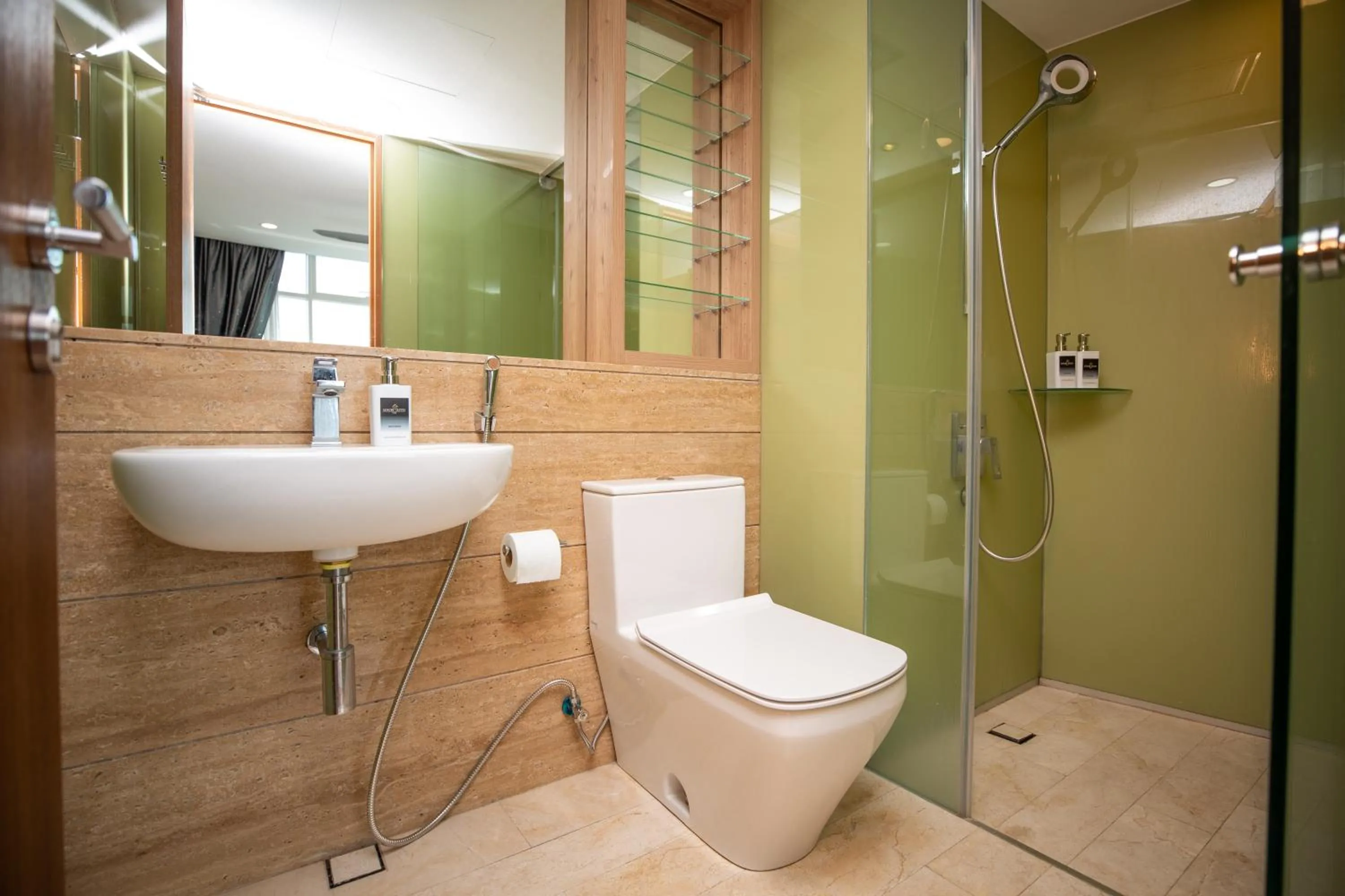 Toilet in Vortex KLCC by Luxury Suites Asia