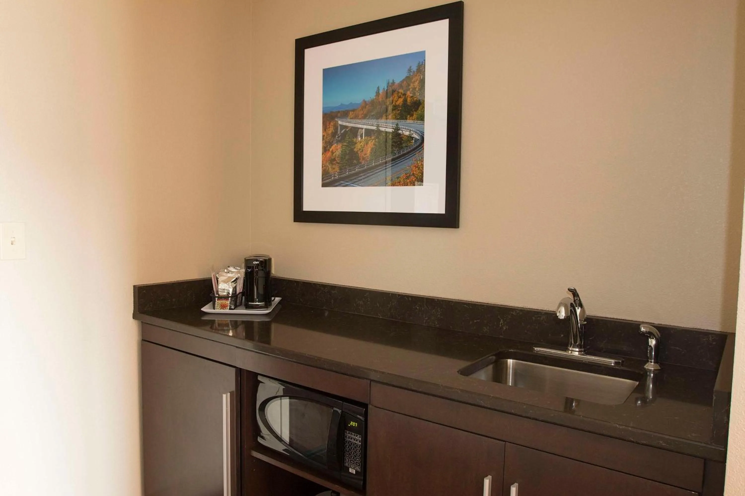 Kitchen or kitchenette in Hampton Inn & Suites Boone, Nc