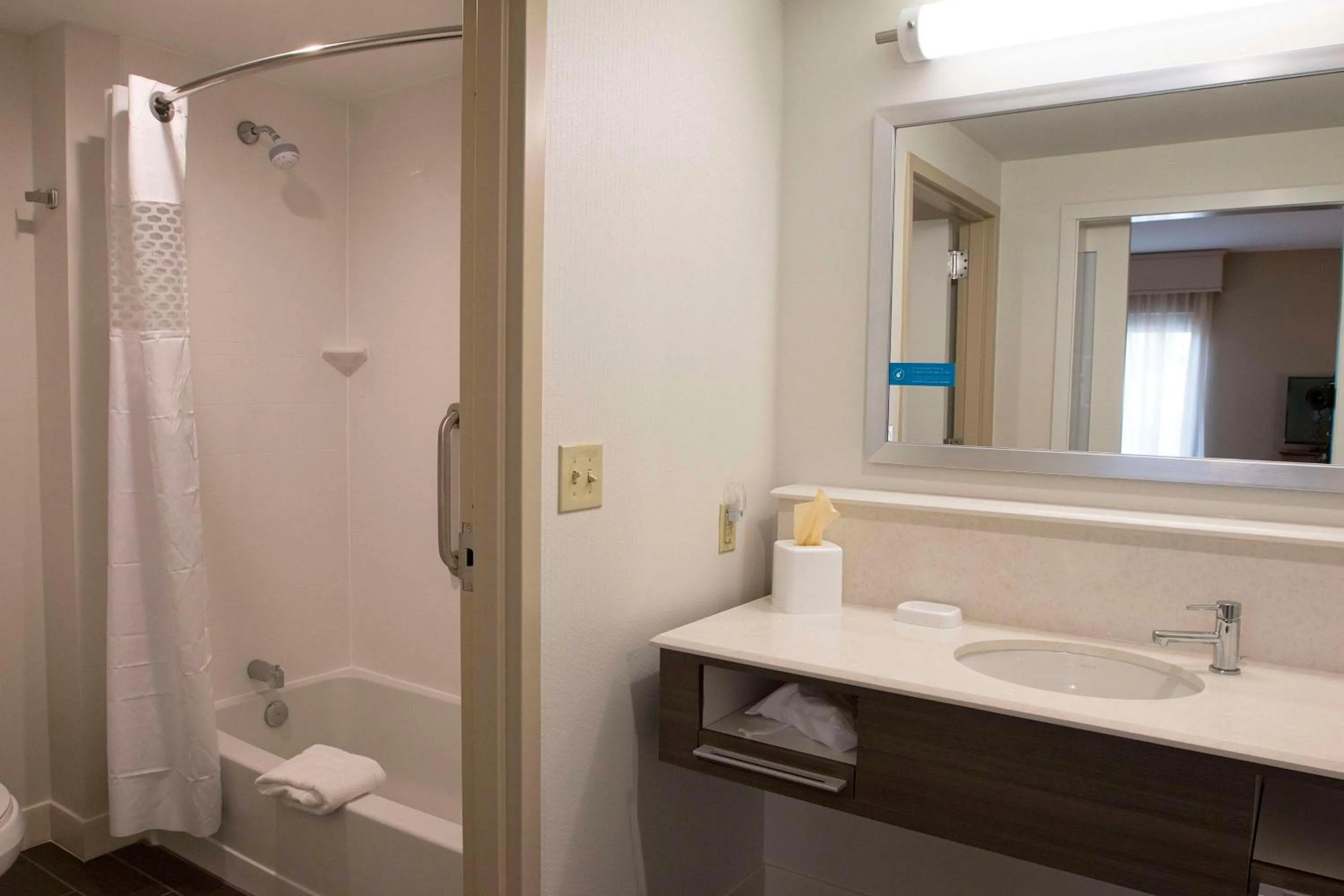 Bathroom in Hampton Inn & Suites Boone, Nc