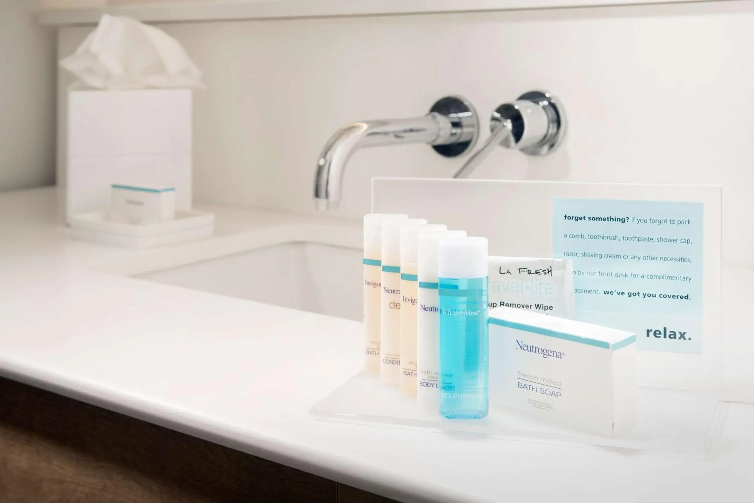 Bathroom in Hampton Inn Wilmington Downtown Bathroom in Hampton Inn Wilmington Downtown