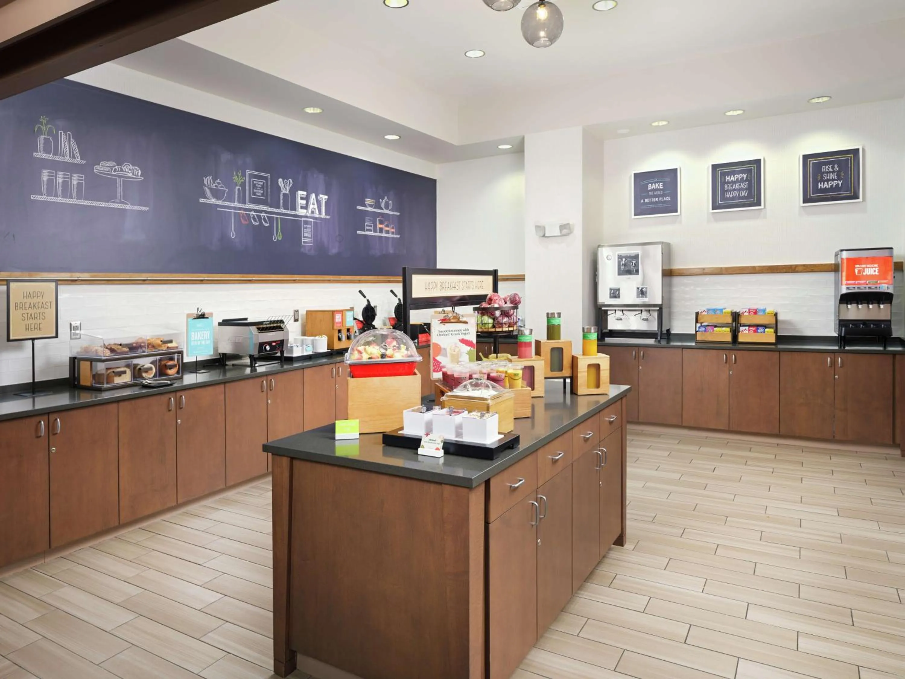 Breakfast in Hampton Inn Wilmington Downtown