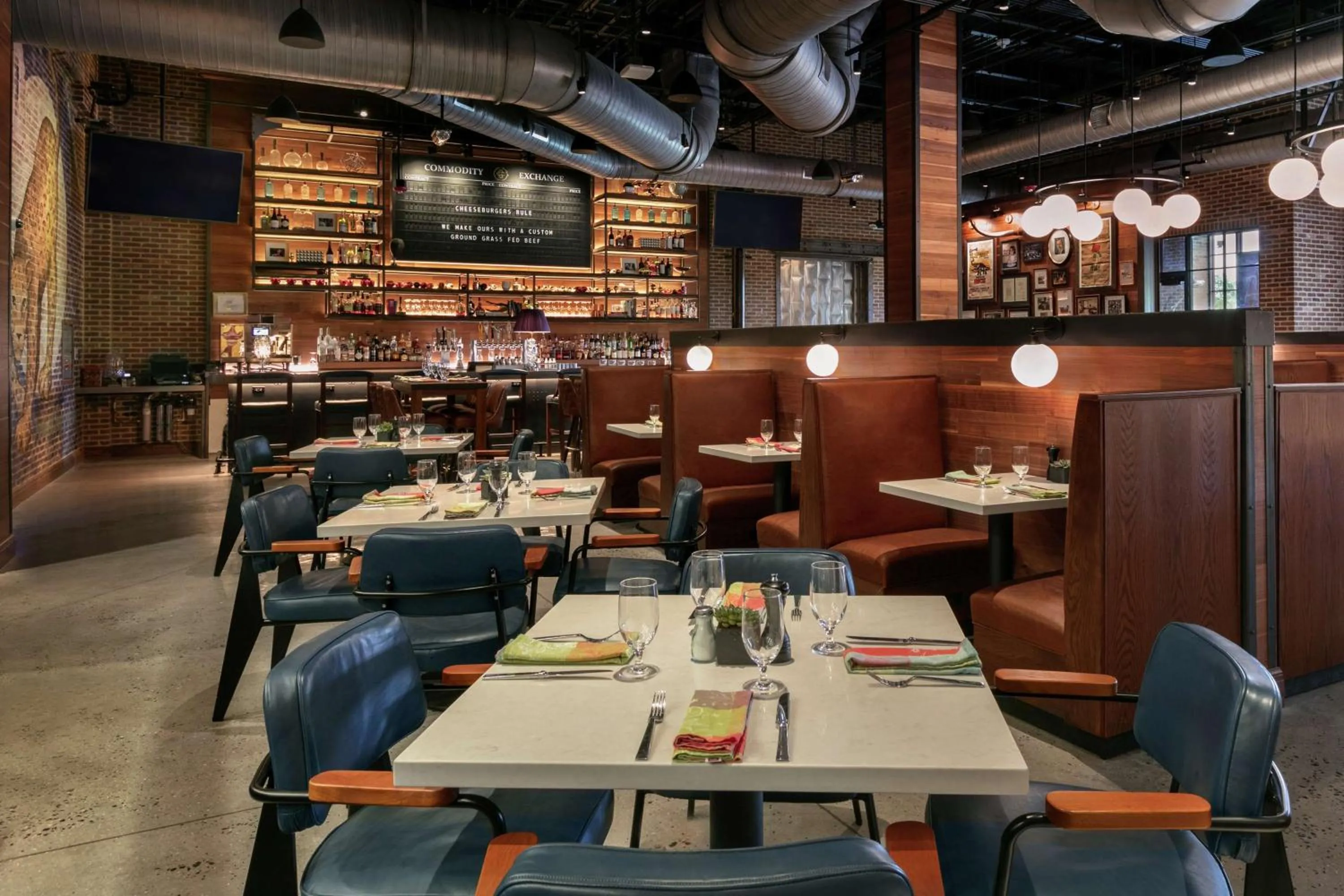 Lounge or bar in Embassy Suites By Hilton Berkeley Heights