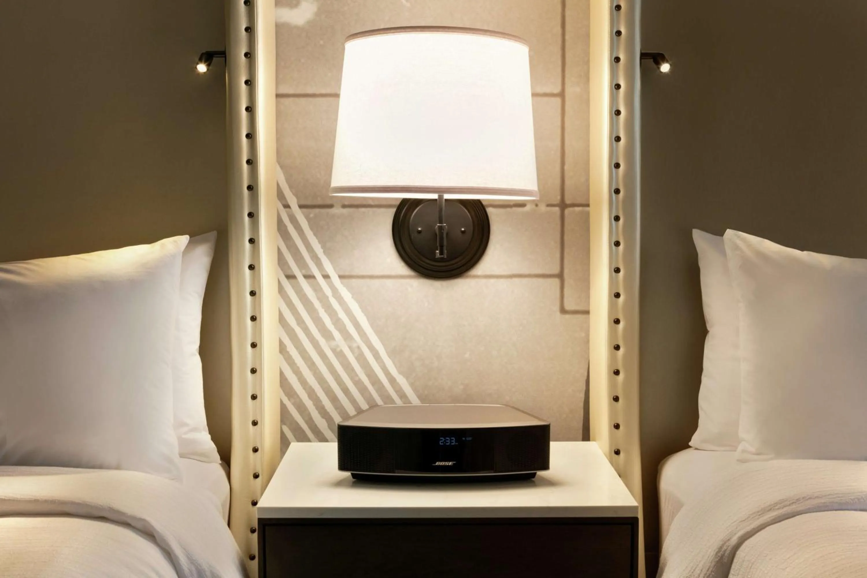 Bed in Embassy Suites By Hilton Berkeley Heights