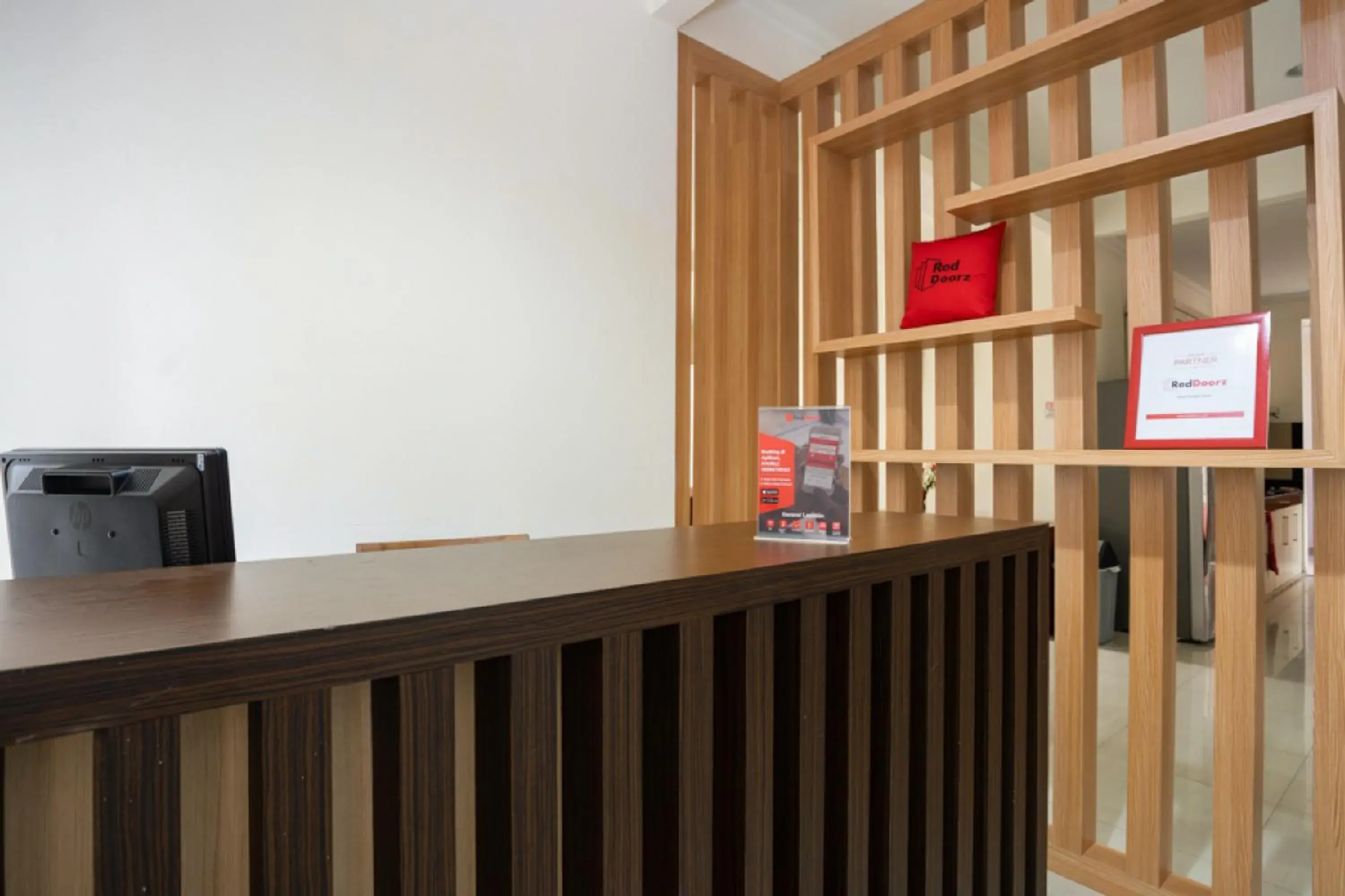 Lobby or reception in RedDoorz Plus near Siloam Karawaci Lobby or reception in RedDoorz Plus near Siloam Karawaci